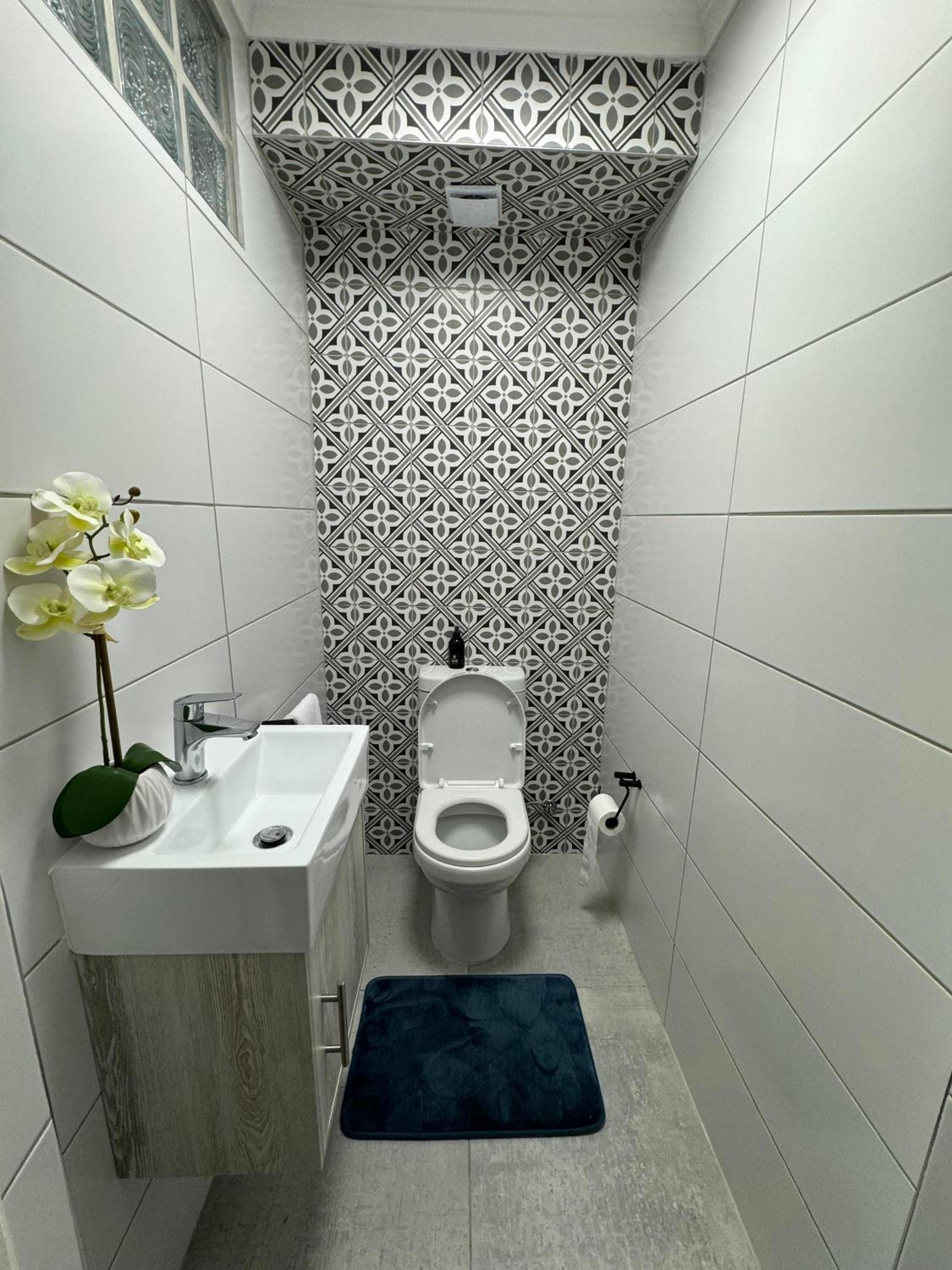 Two-Bedroom Suite - Photo 10