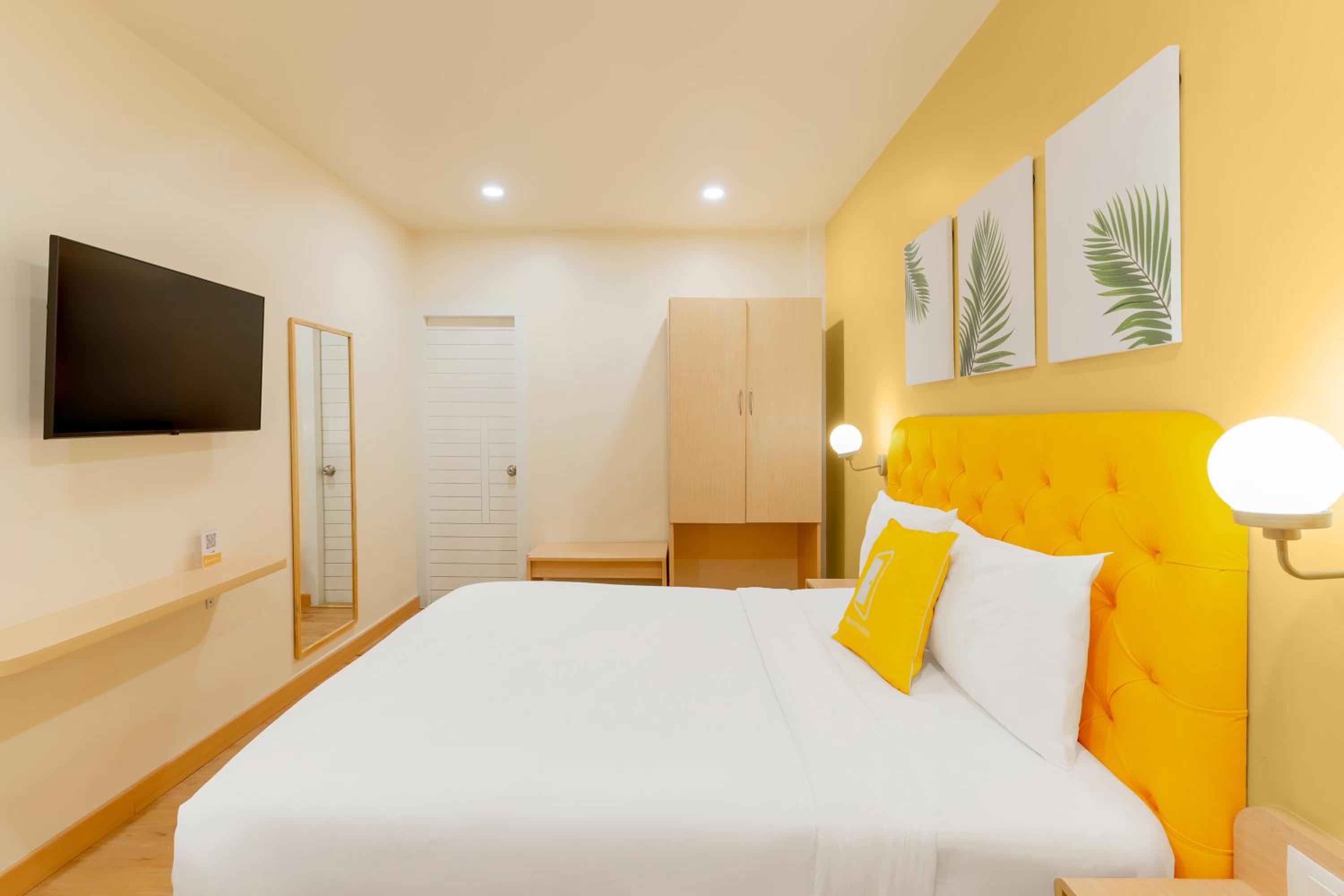 Standard King Room - Photo 1