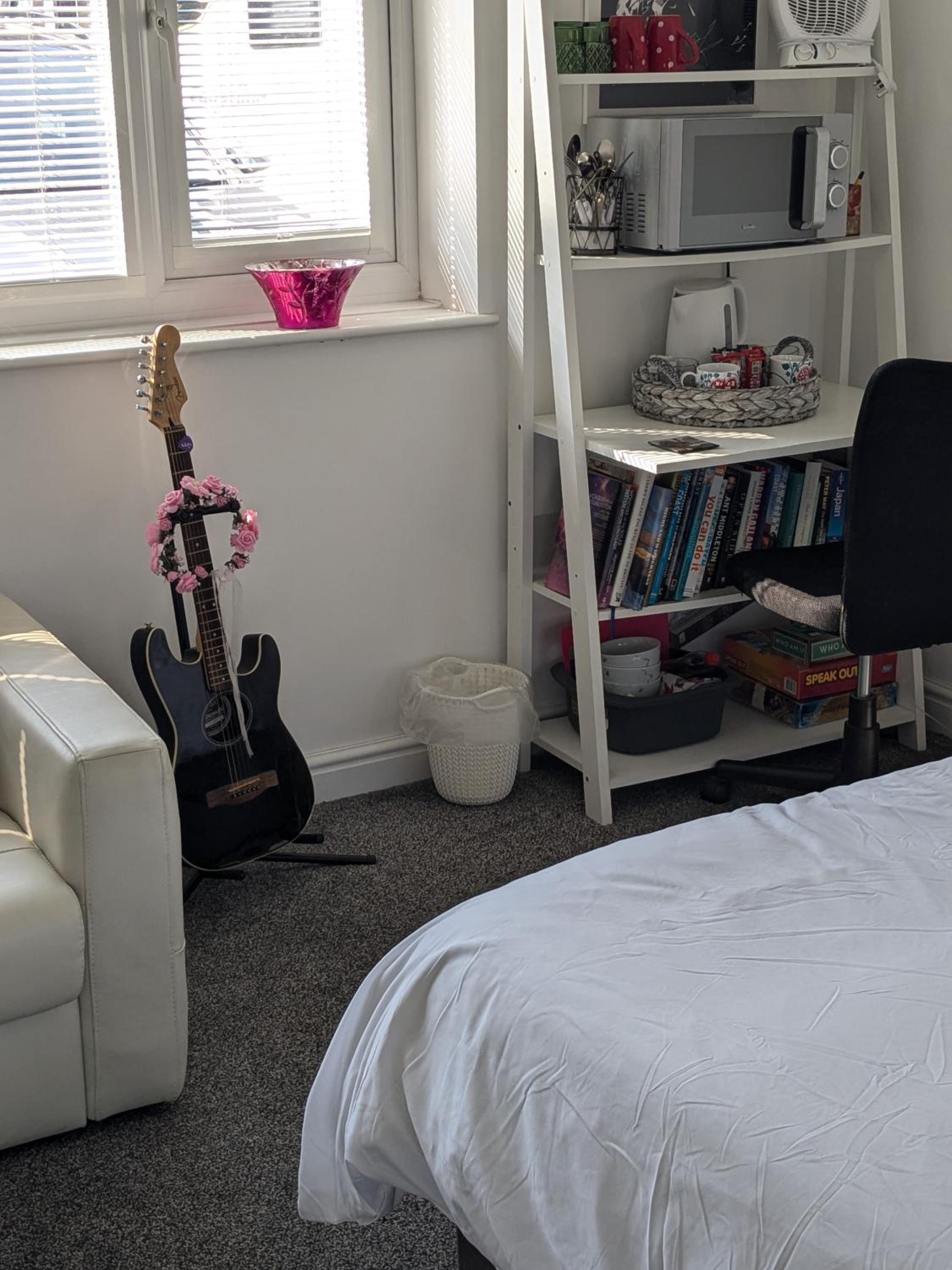 Double Room - Photo 10
