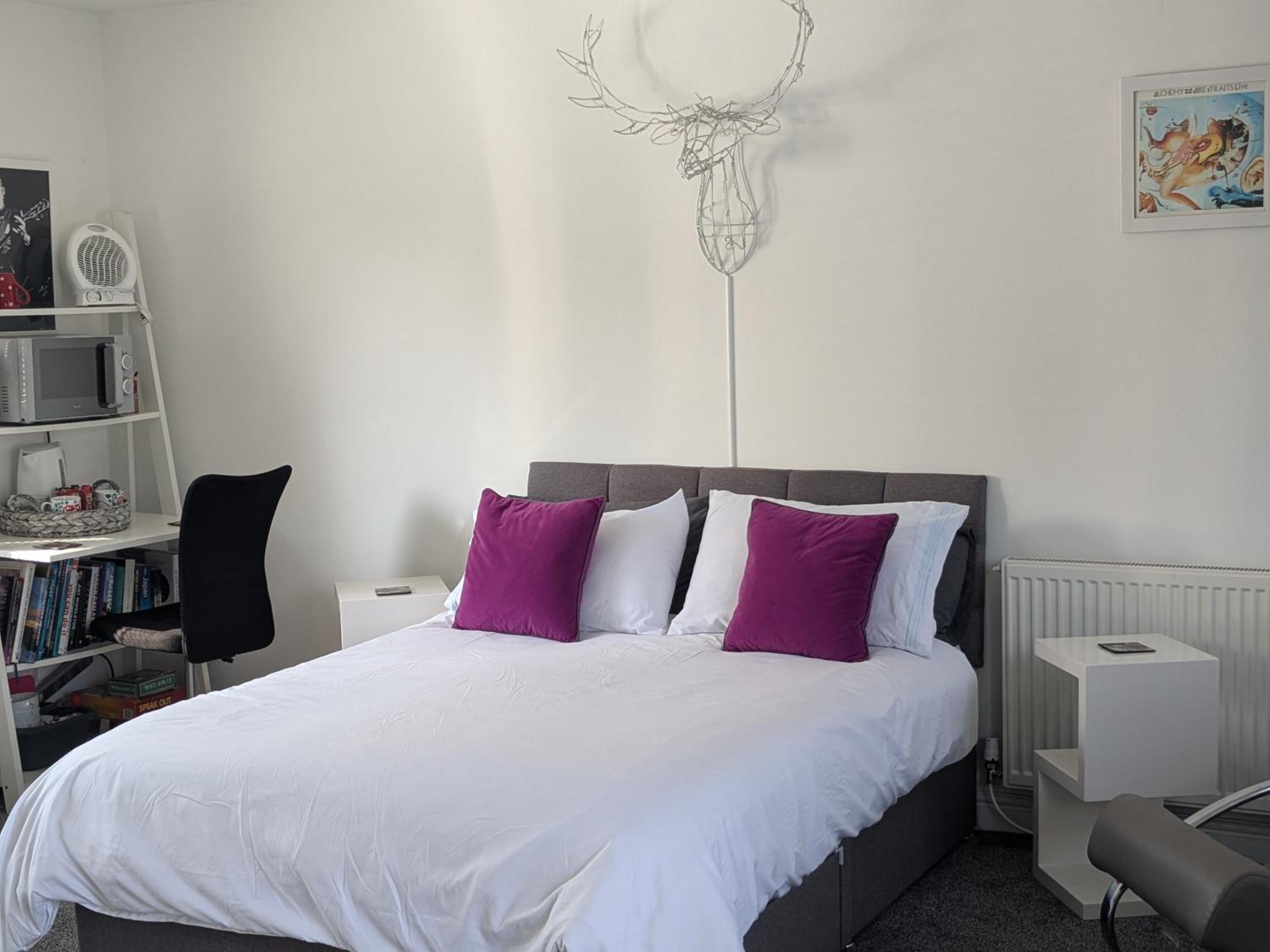 Double Room - Photo 5