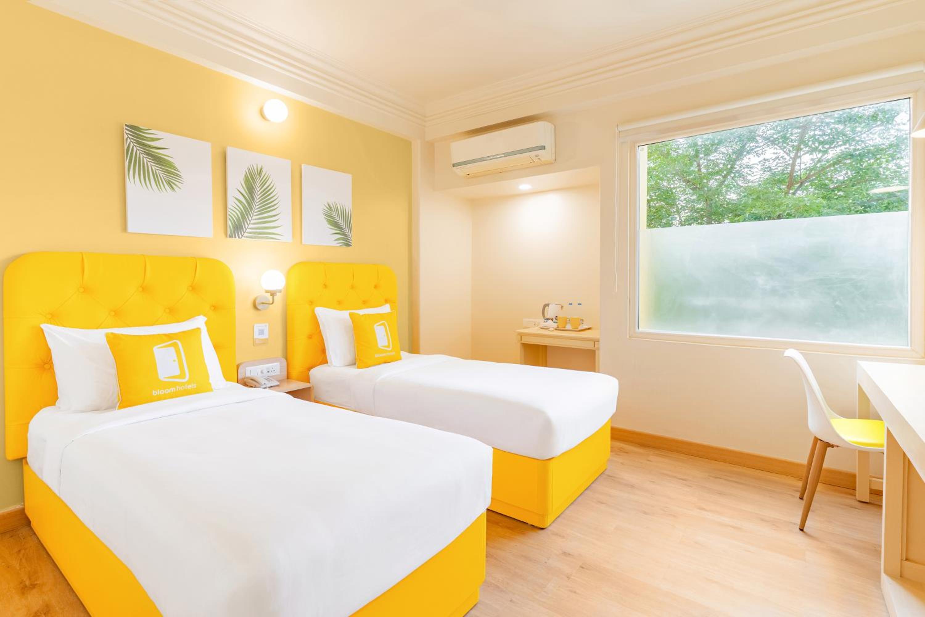 Standard Twin Room - Photo 1
