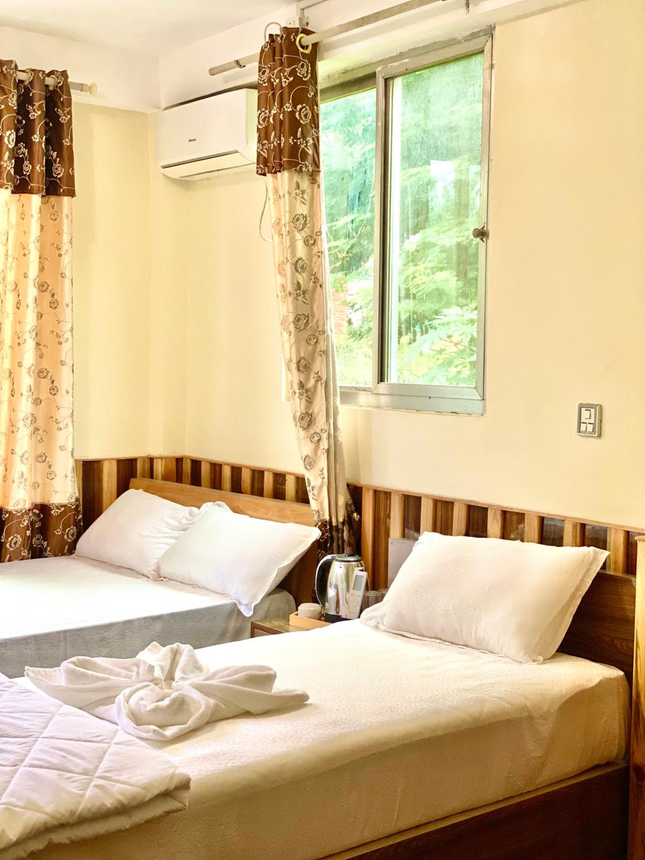 Deluxe Double or Twin Room photo 2