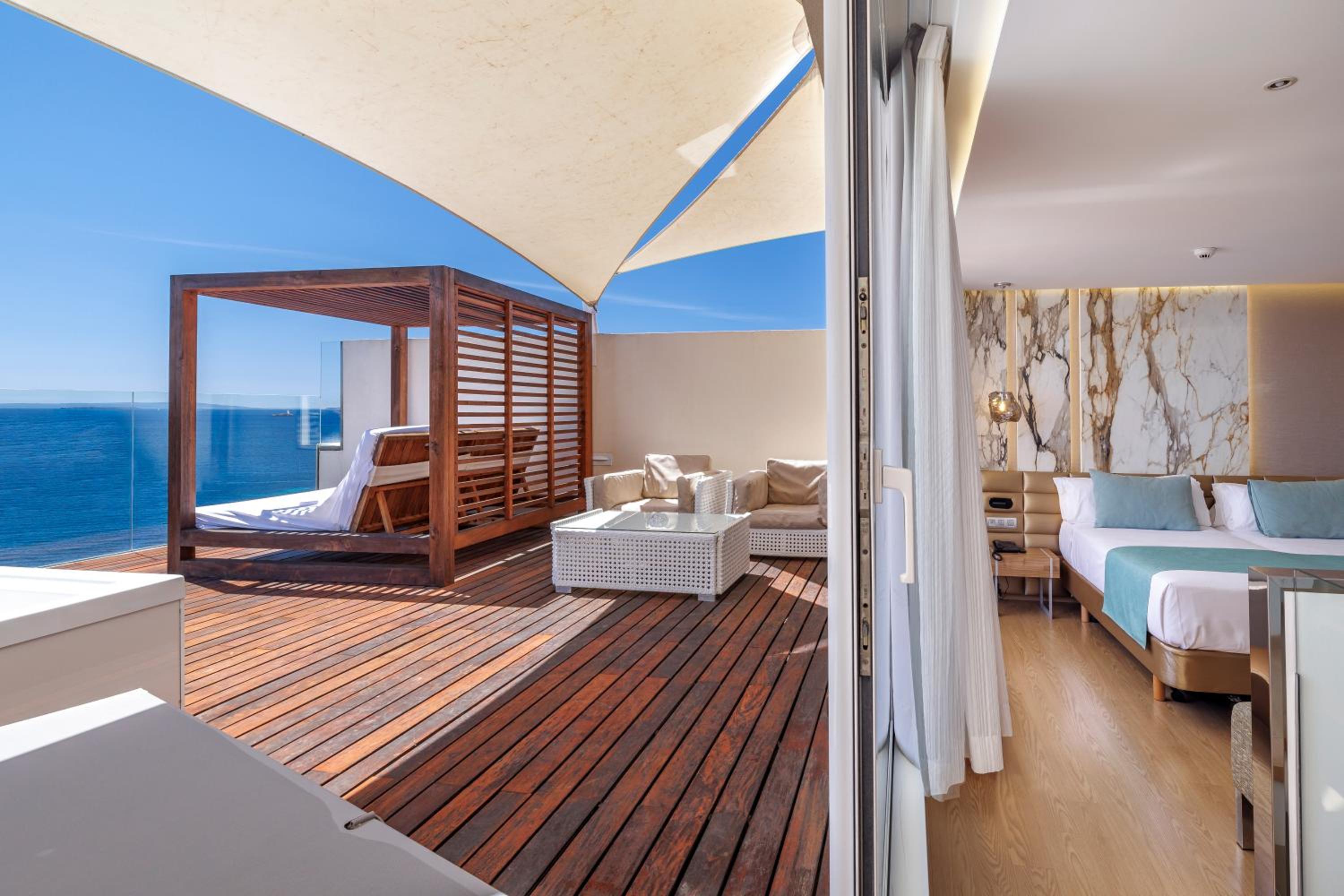 Suite Penthouse with Sea View and Hot Tub - Free Spa Access photo 2
