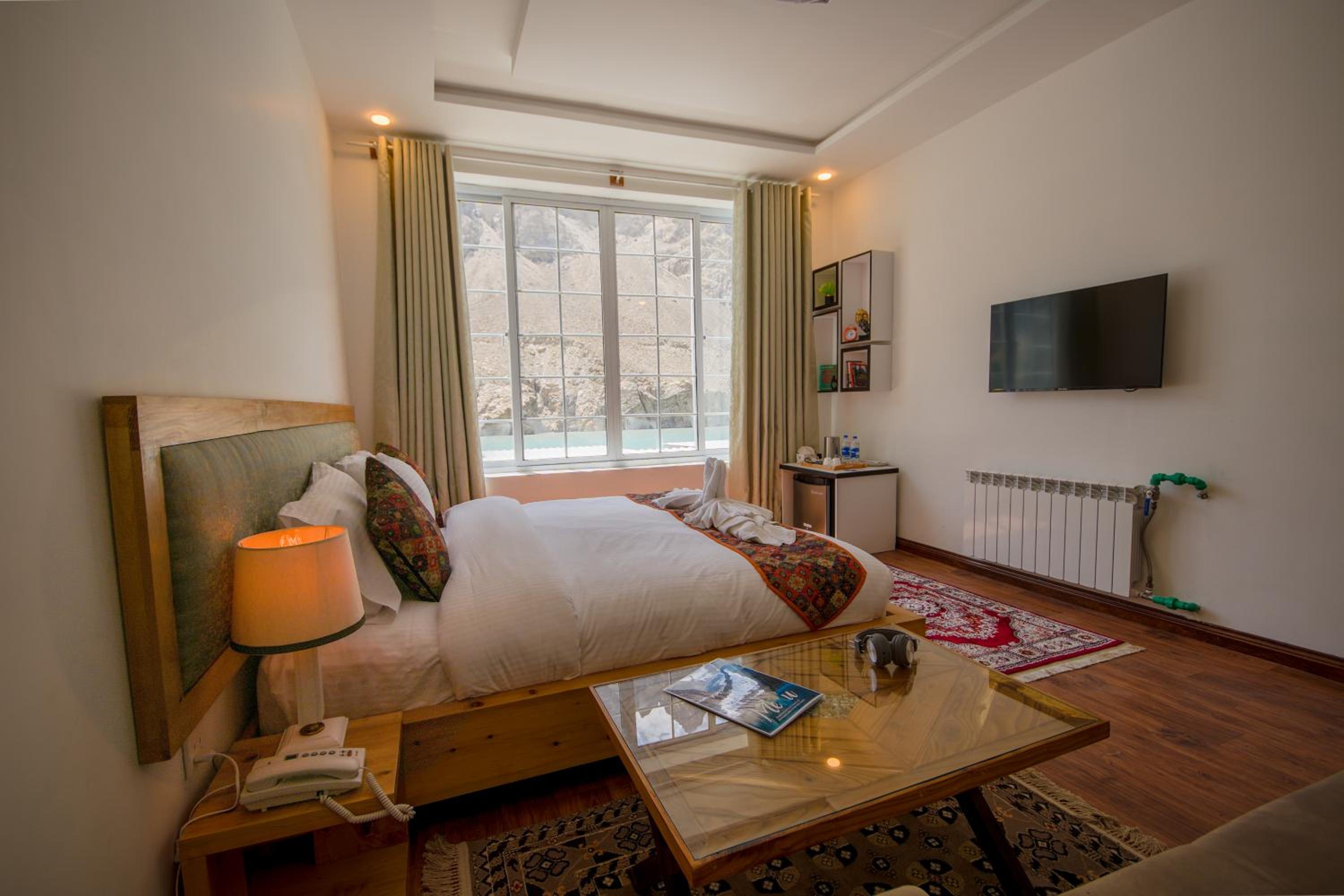 Deluxe Room (2 Adults + 1 Child) photo 1