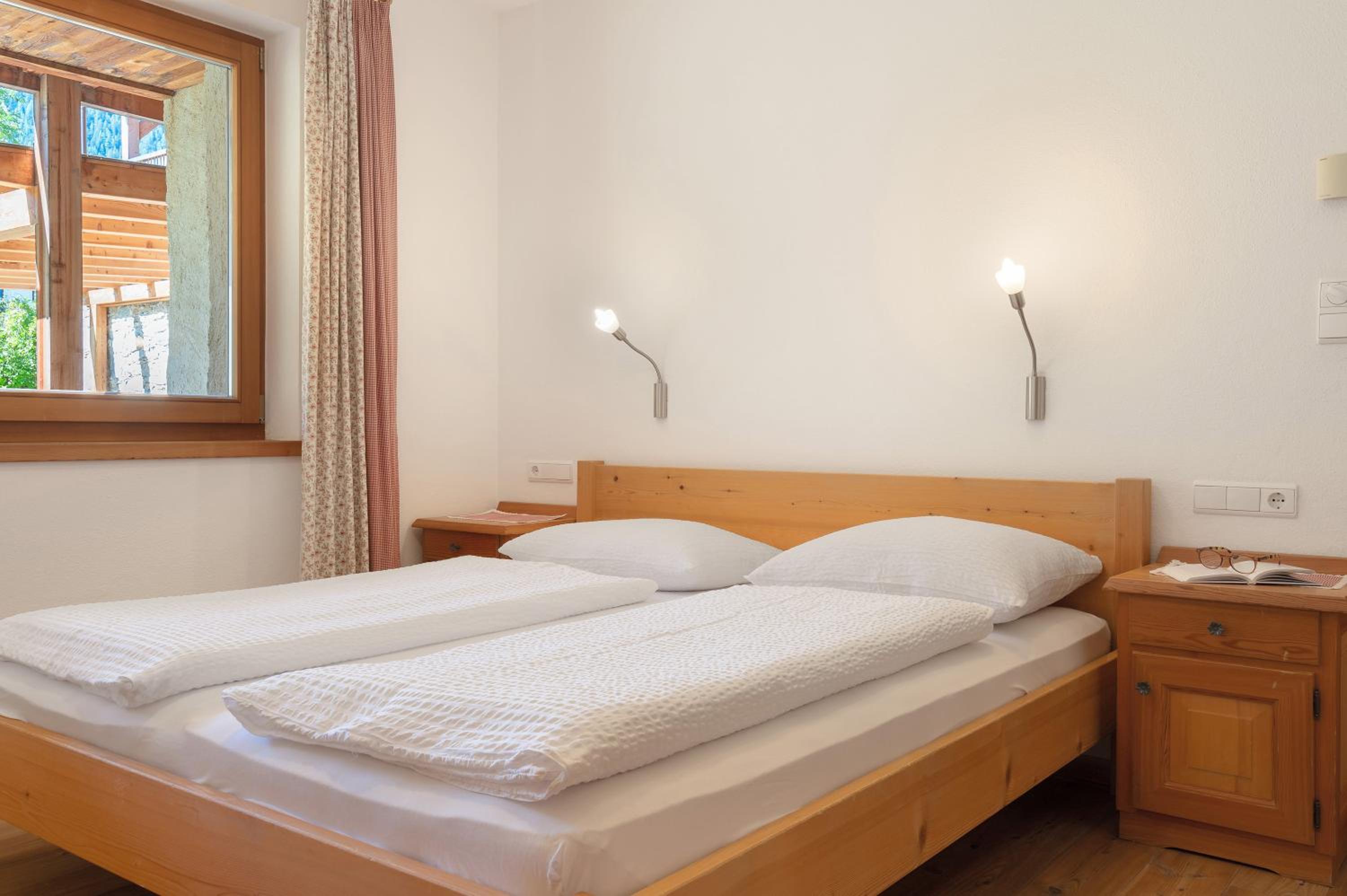 Two-Bedroom Apartment with Mountain View