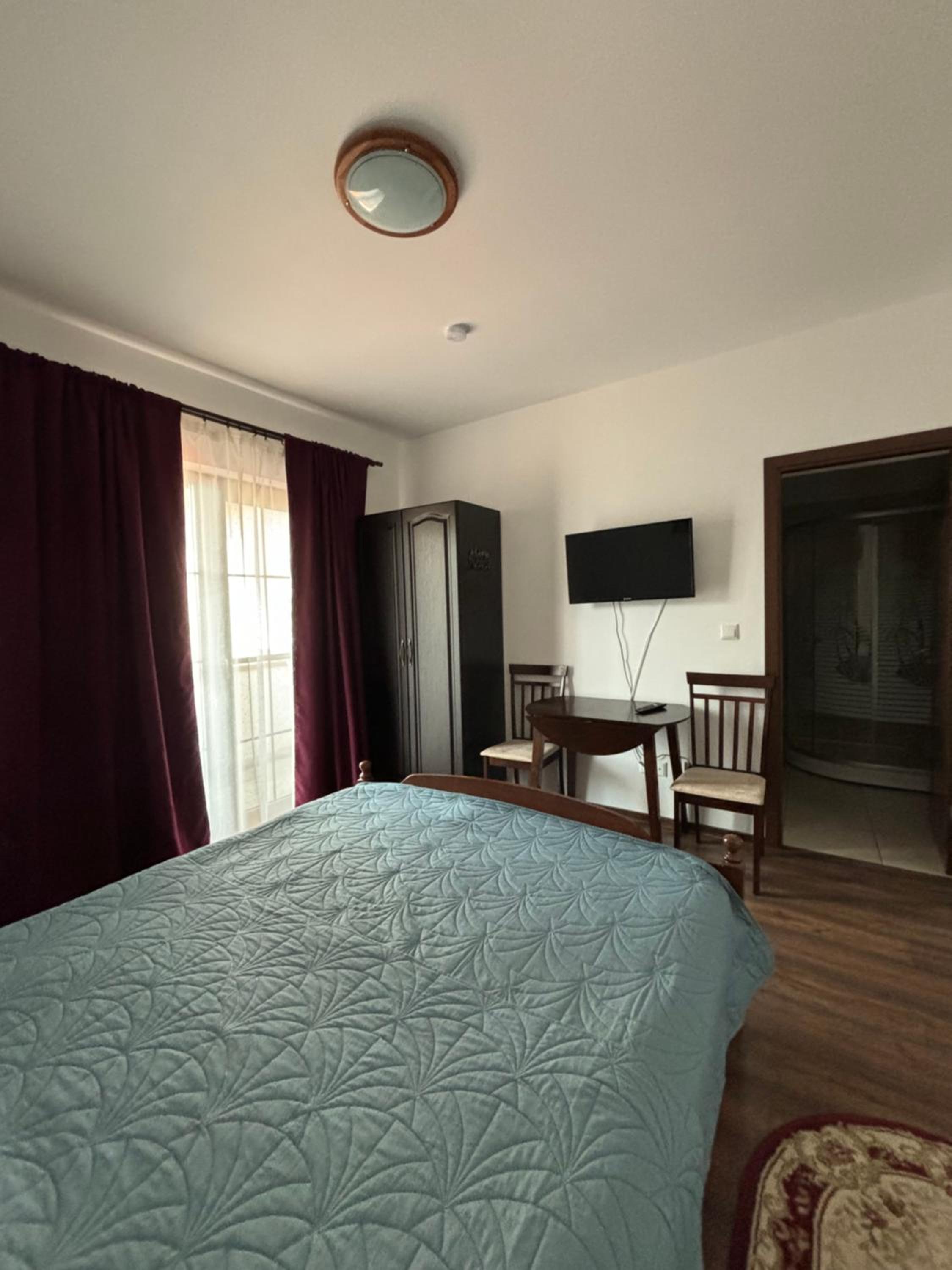 Double Room with Private Bathroom - Photo 19