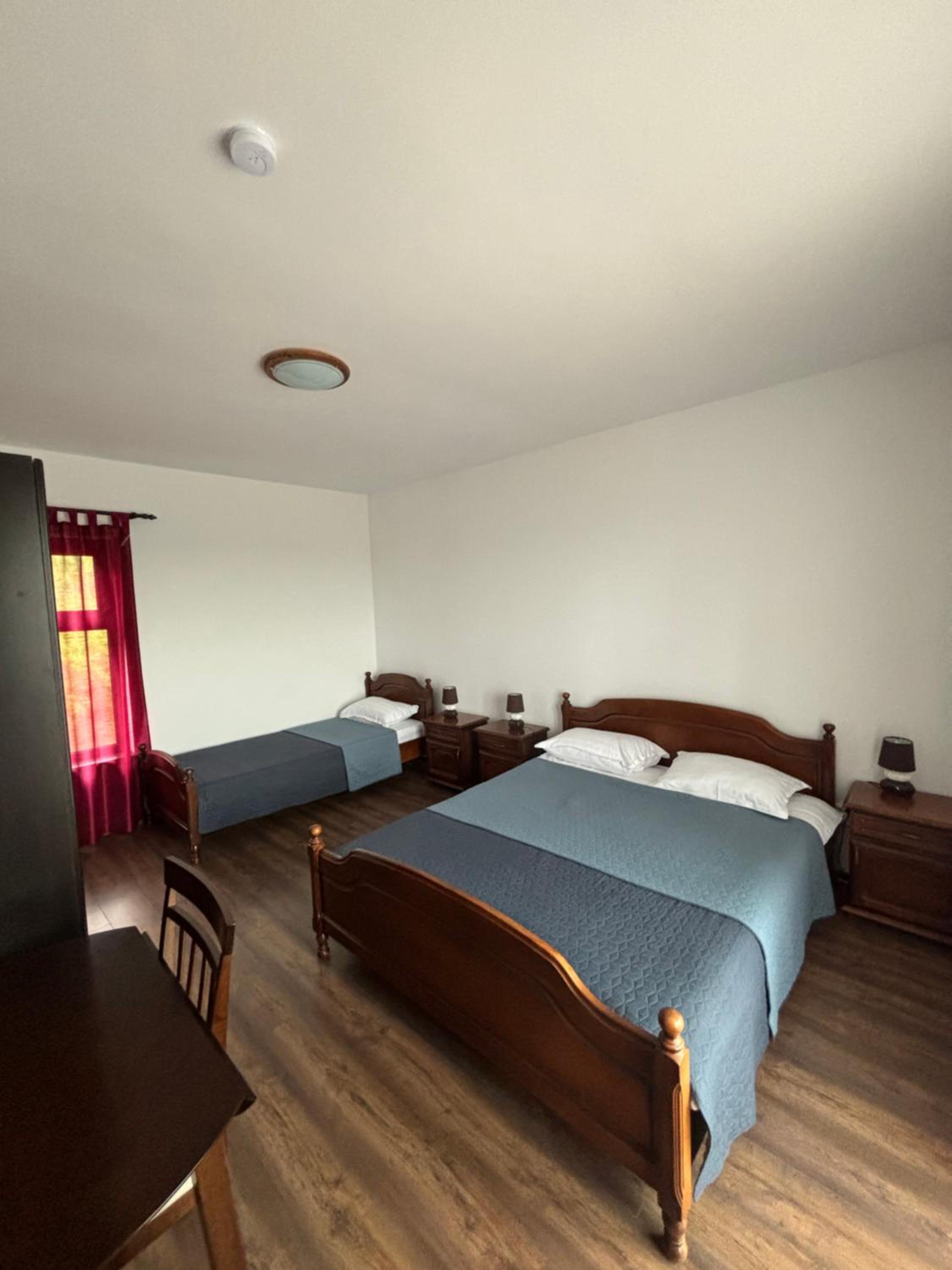 Triple Room with Balcony - Photo 21