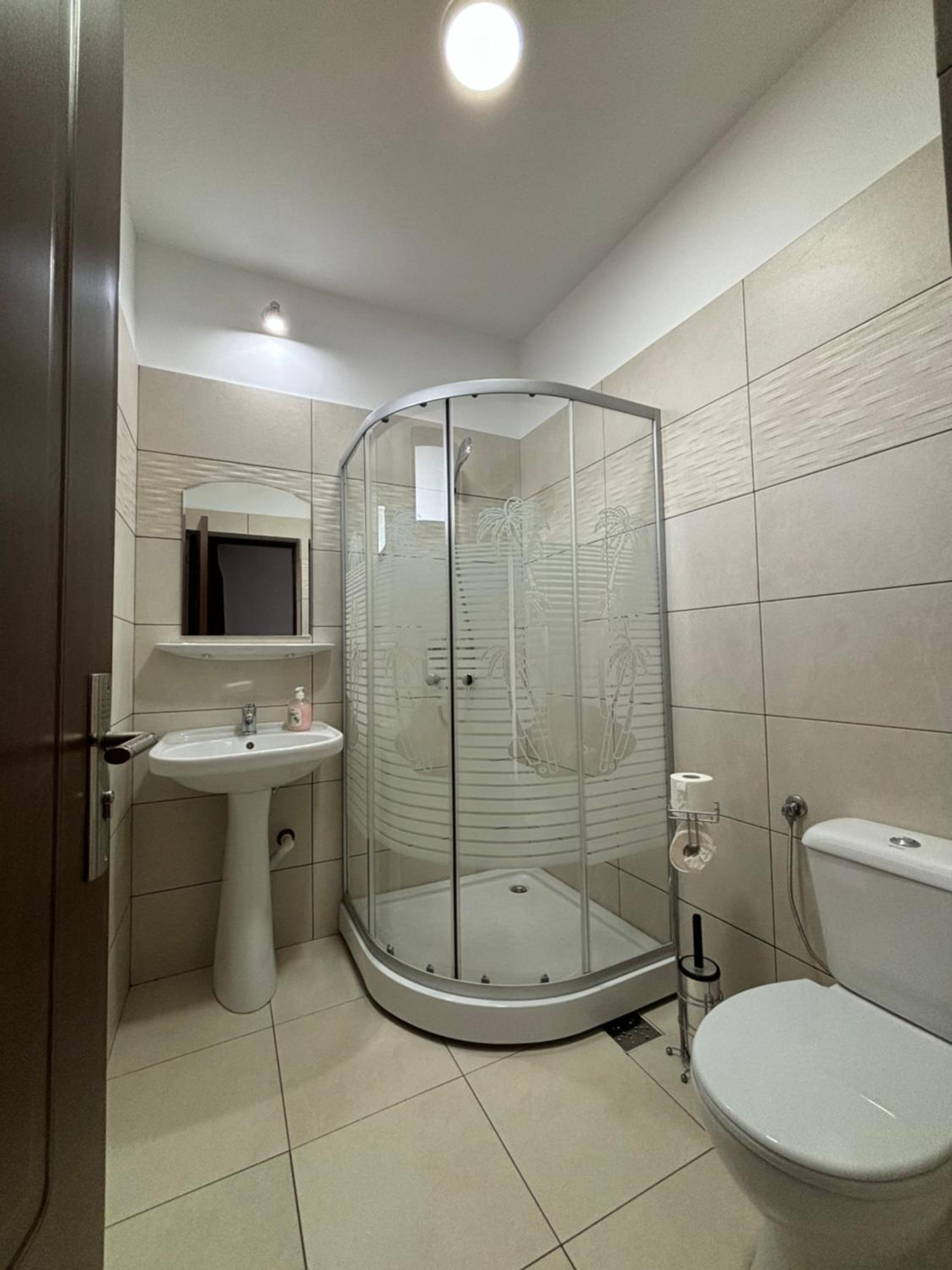 Triple Room with Balcony - Photo 18