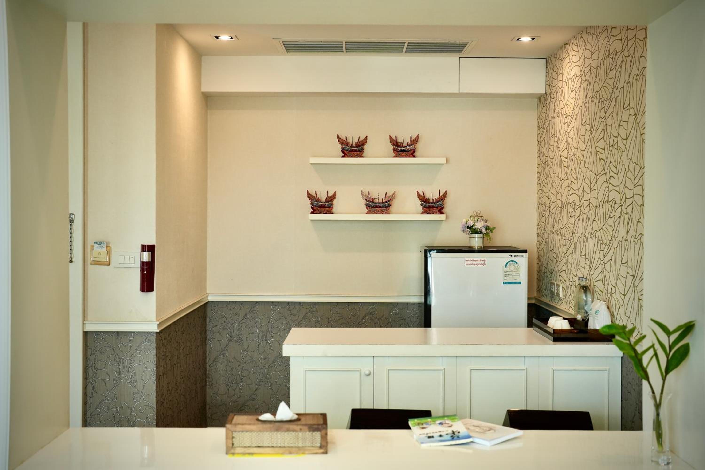 Suite - Photo 8