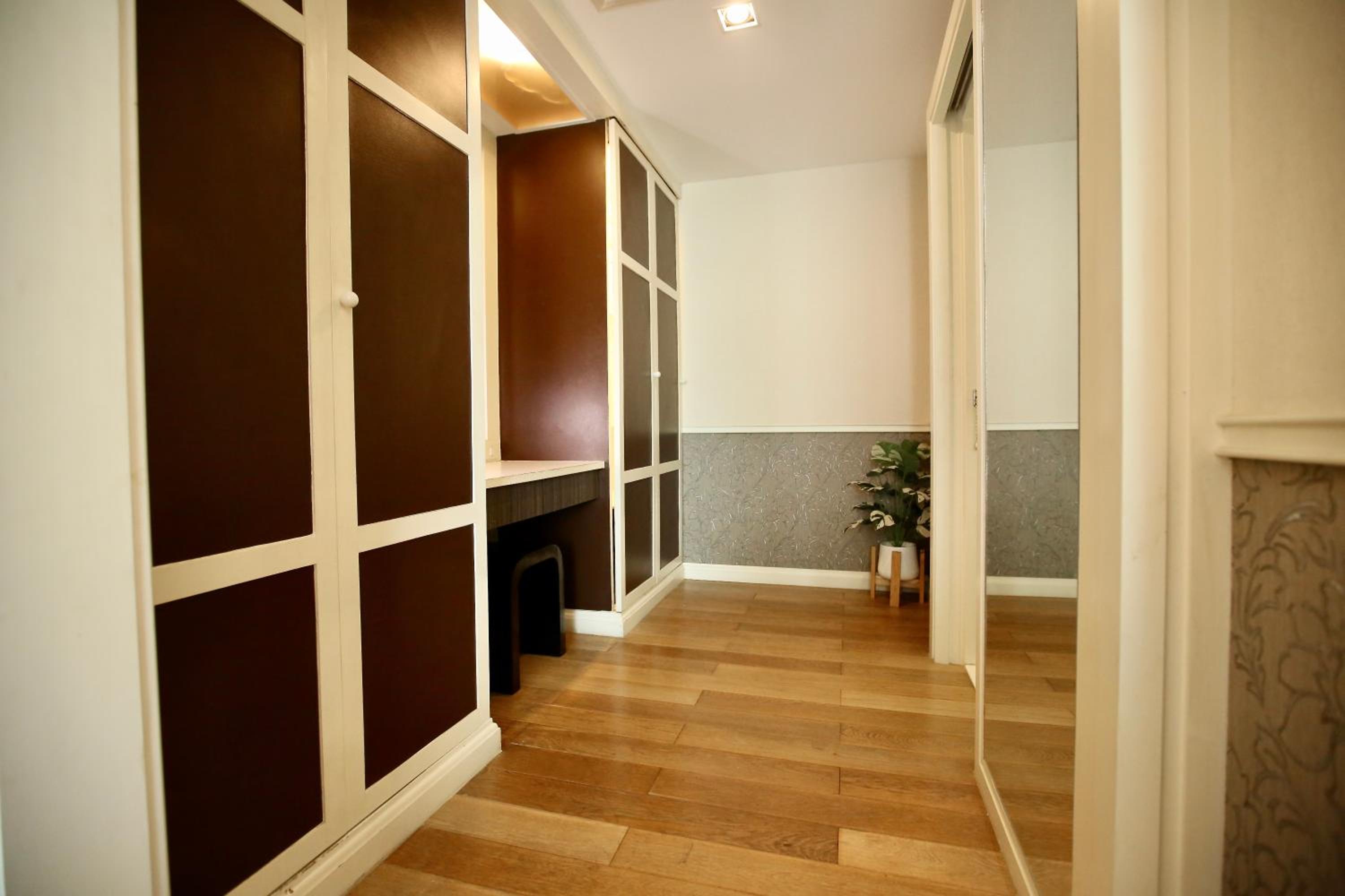 Suite - Photo 17