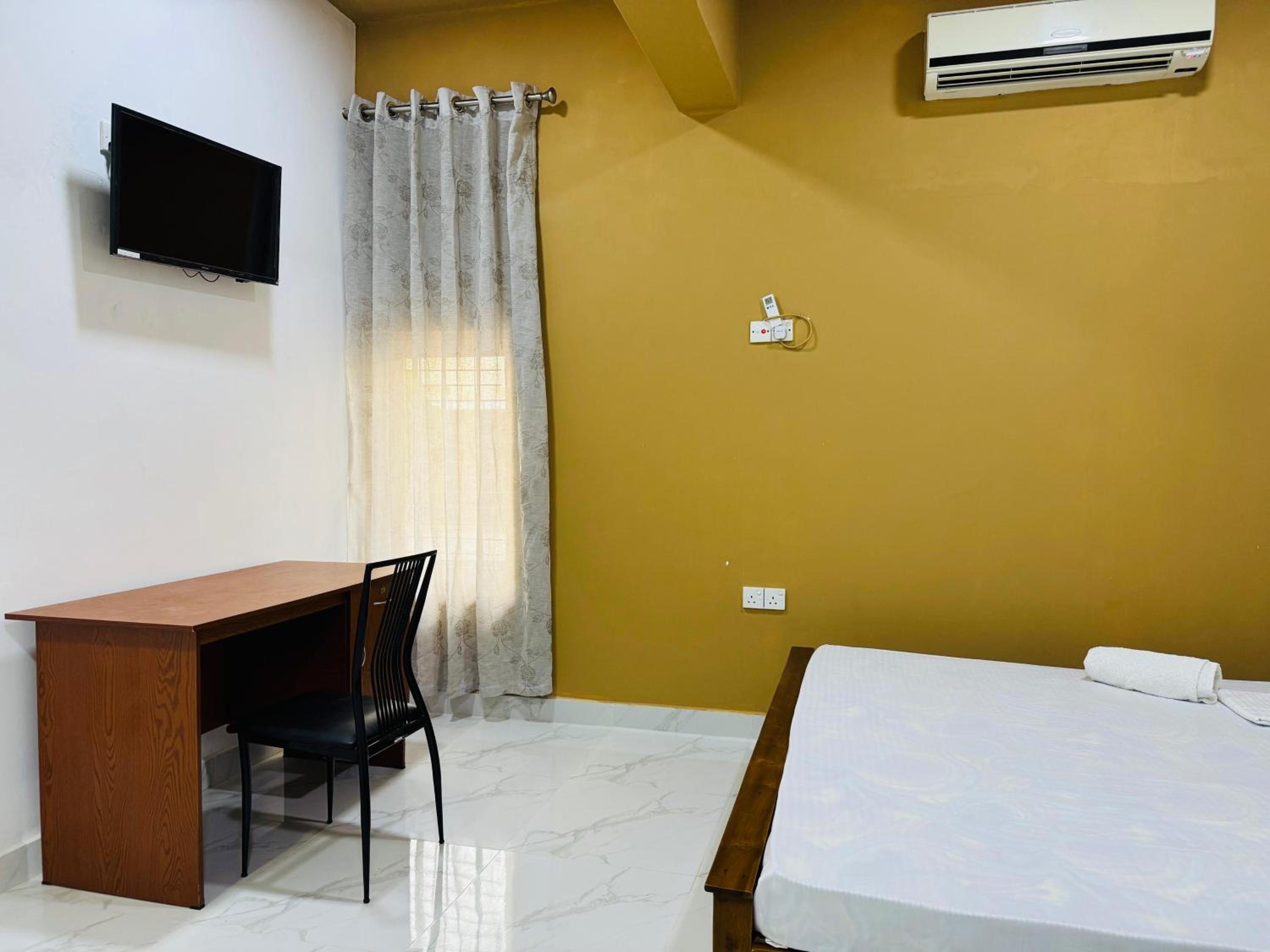 Double Room with Private Bathroom photo 2