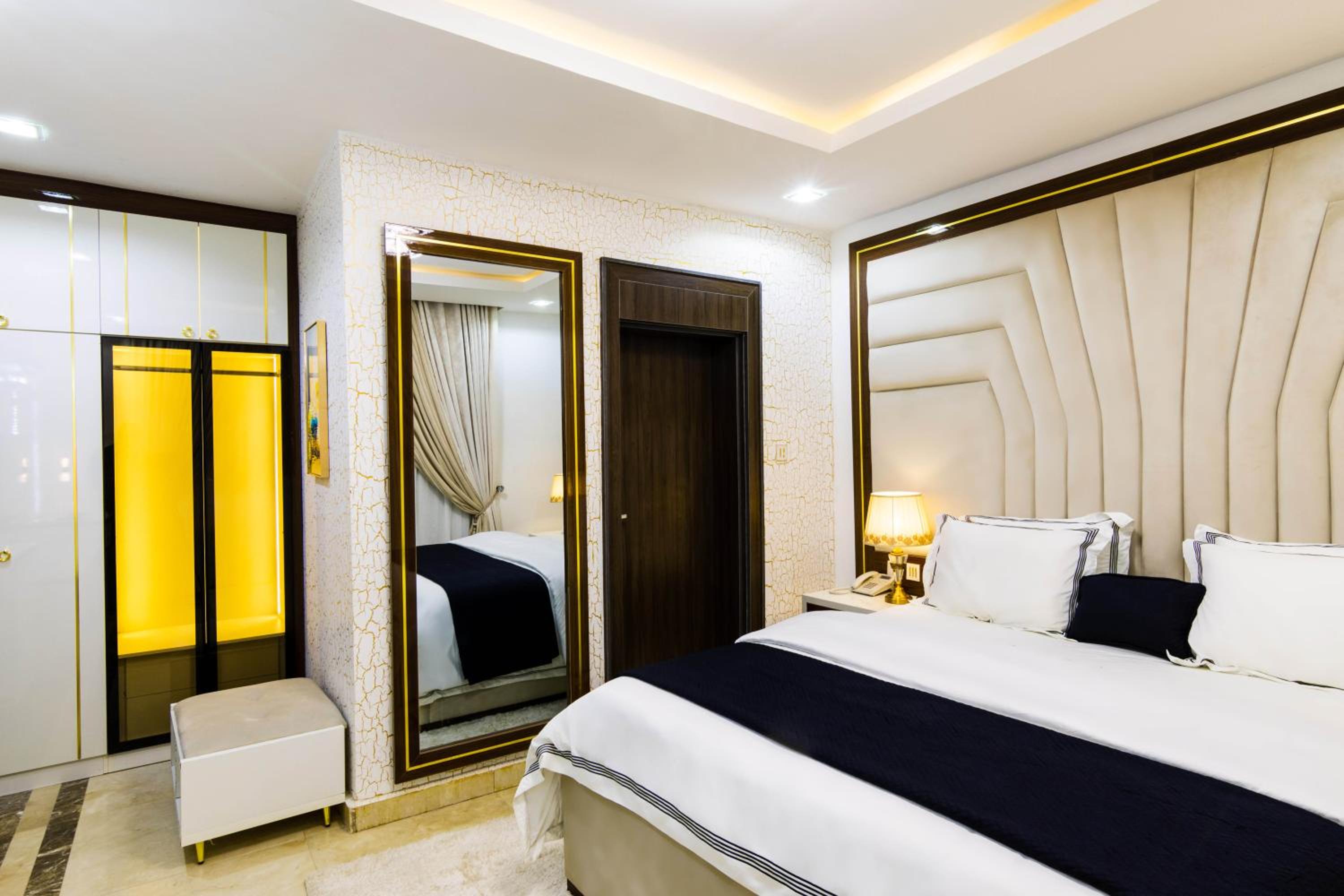 Executive Suite photo 3