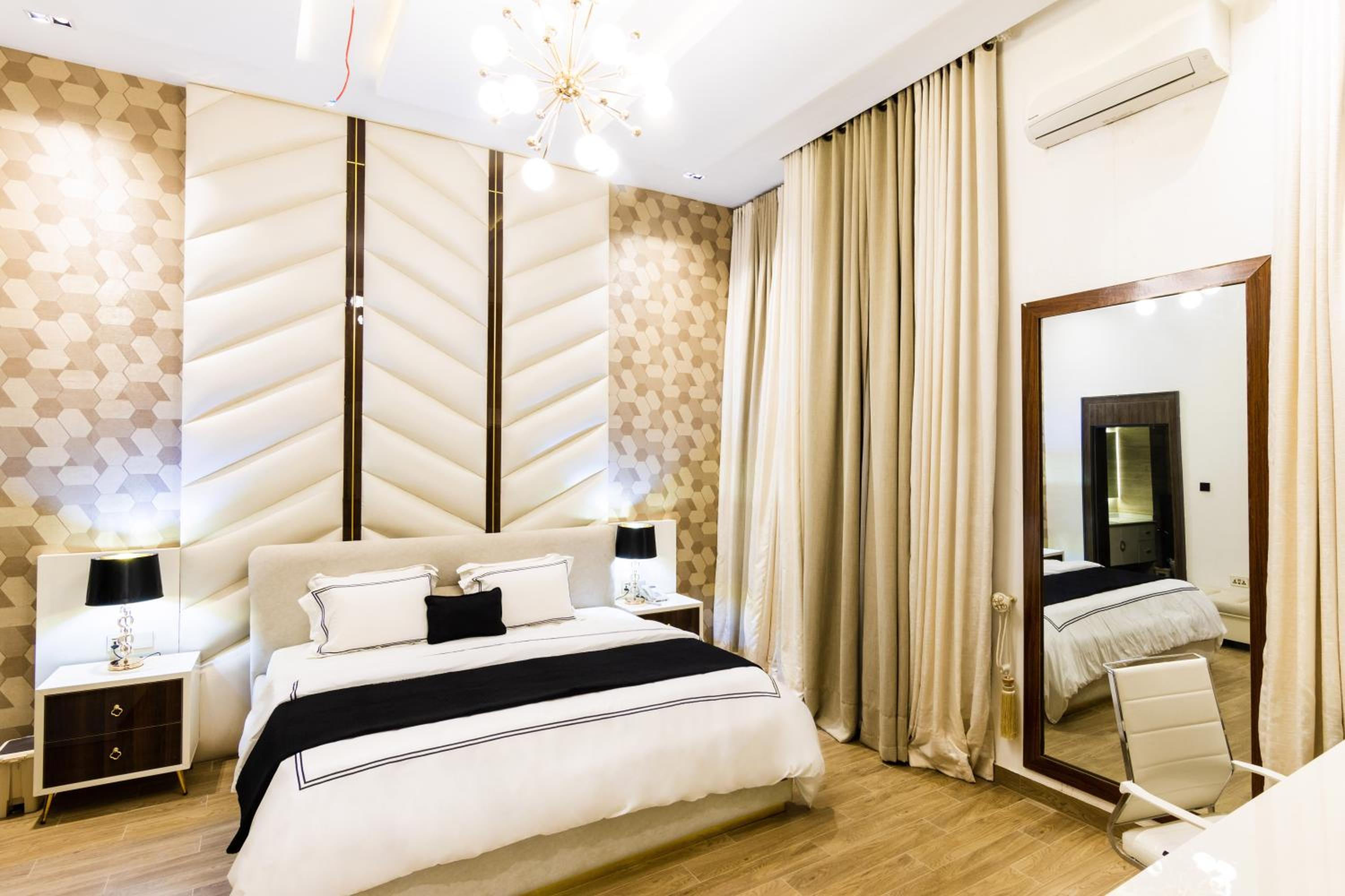 Superior King Room photo 2