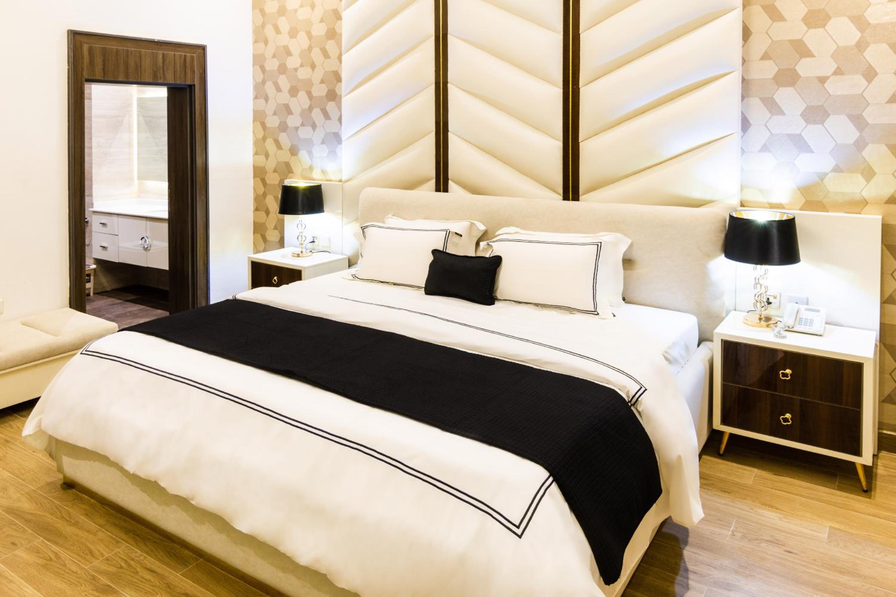 Superior King Room photo 3