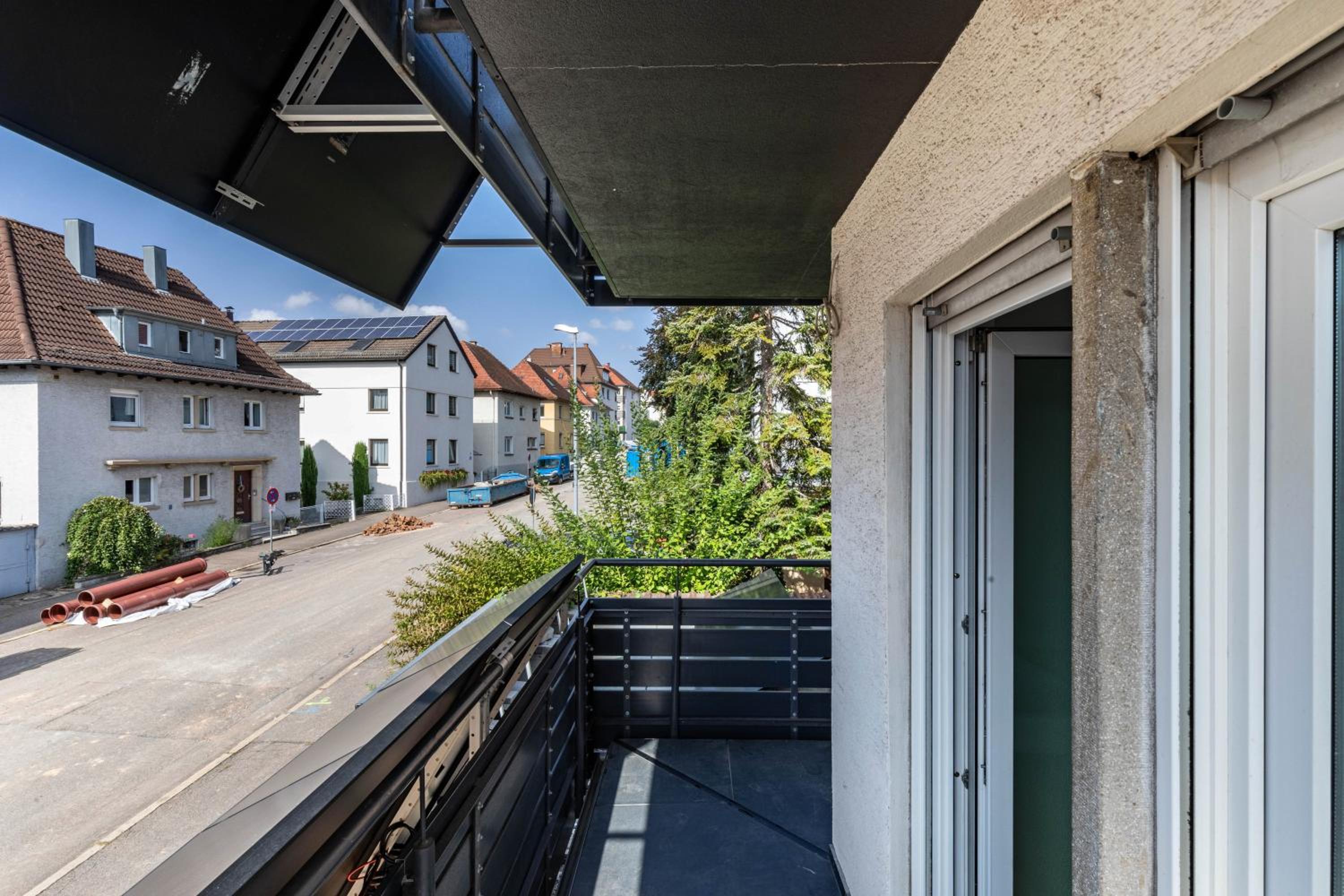 Three-Bedroom Premium Apartment with Balcony photo 3