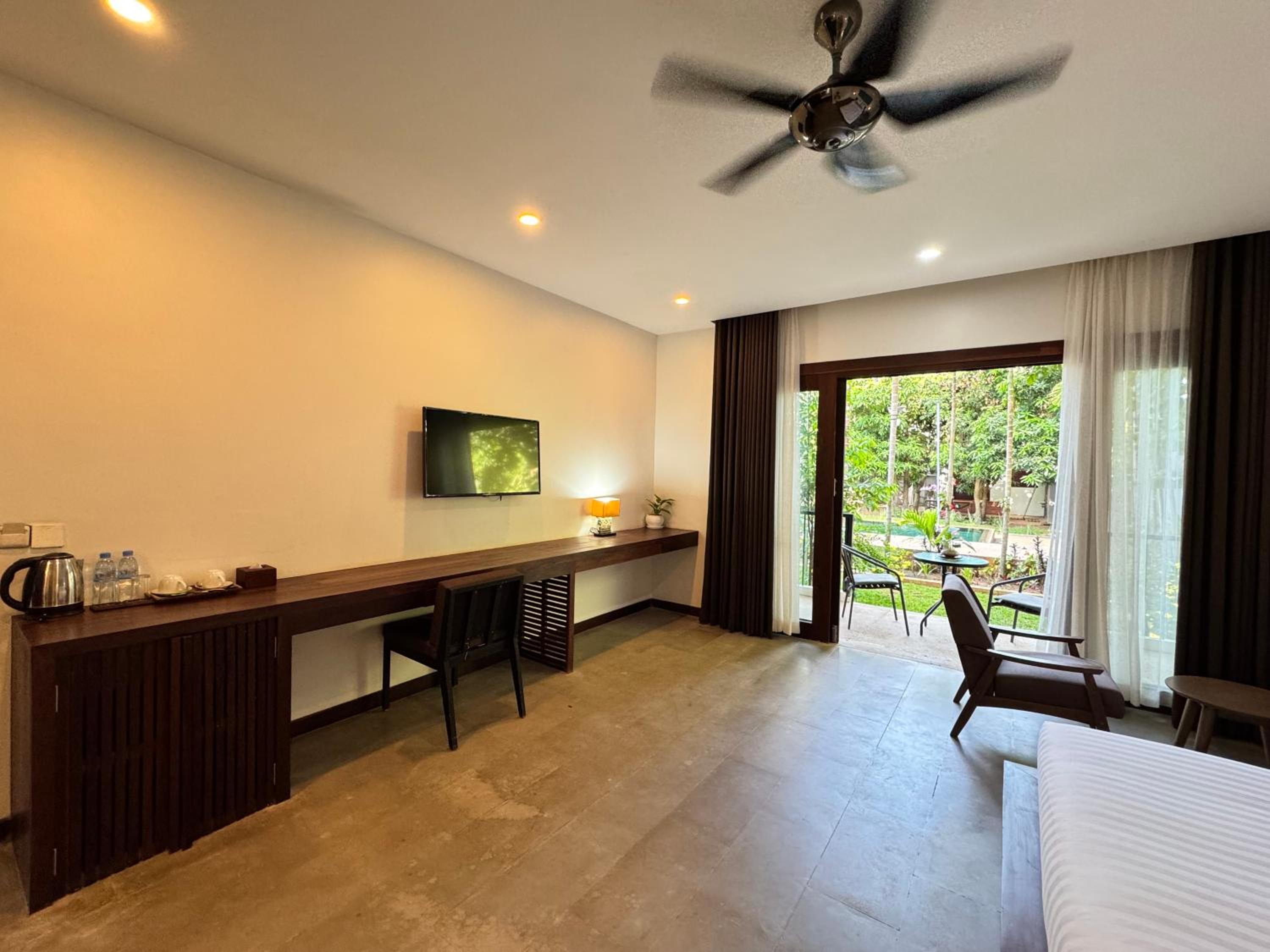 Double Room with Pool View