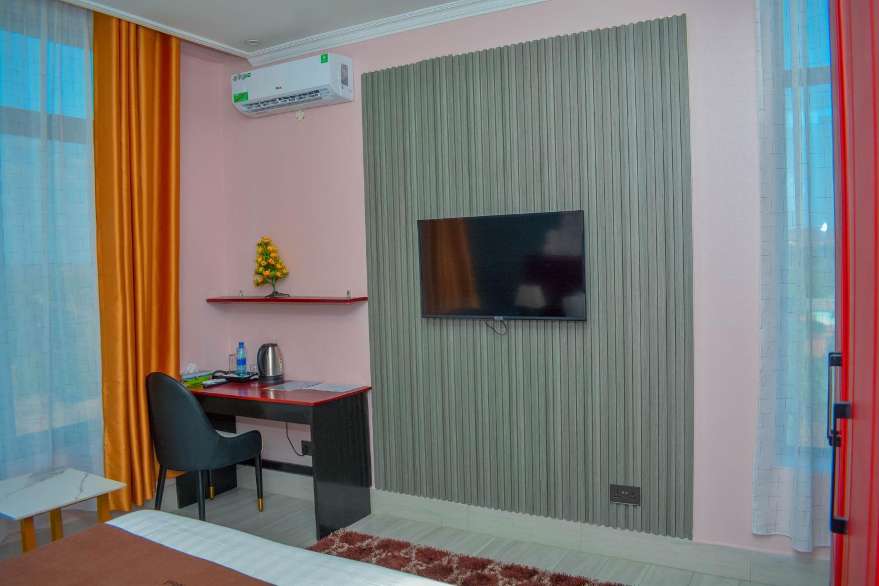 Single Room photo 3