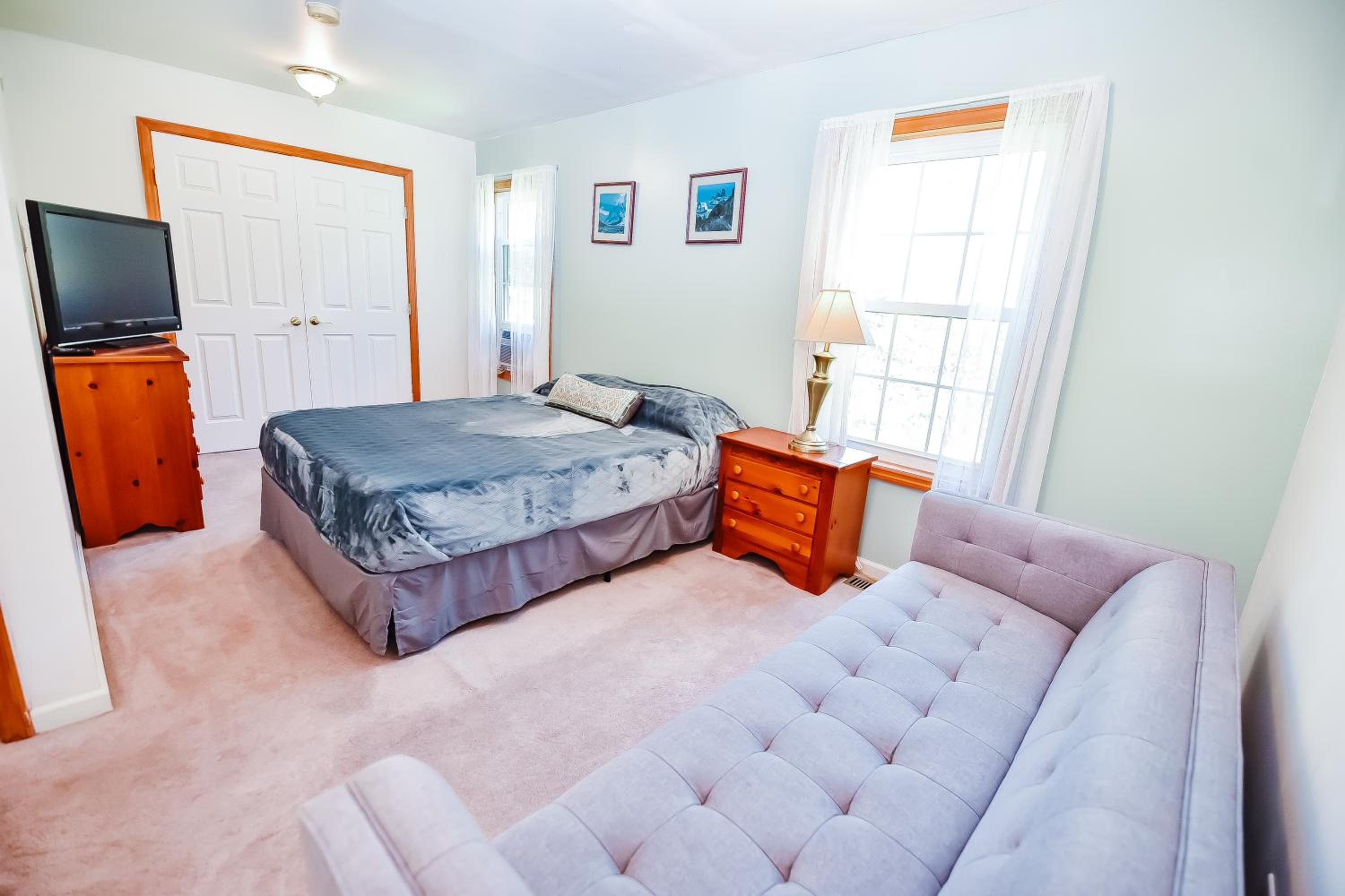Four-Bedroom House photo 1
