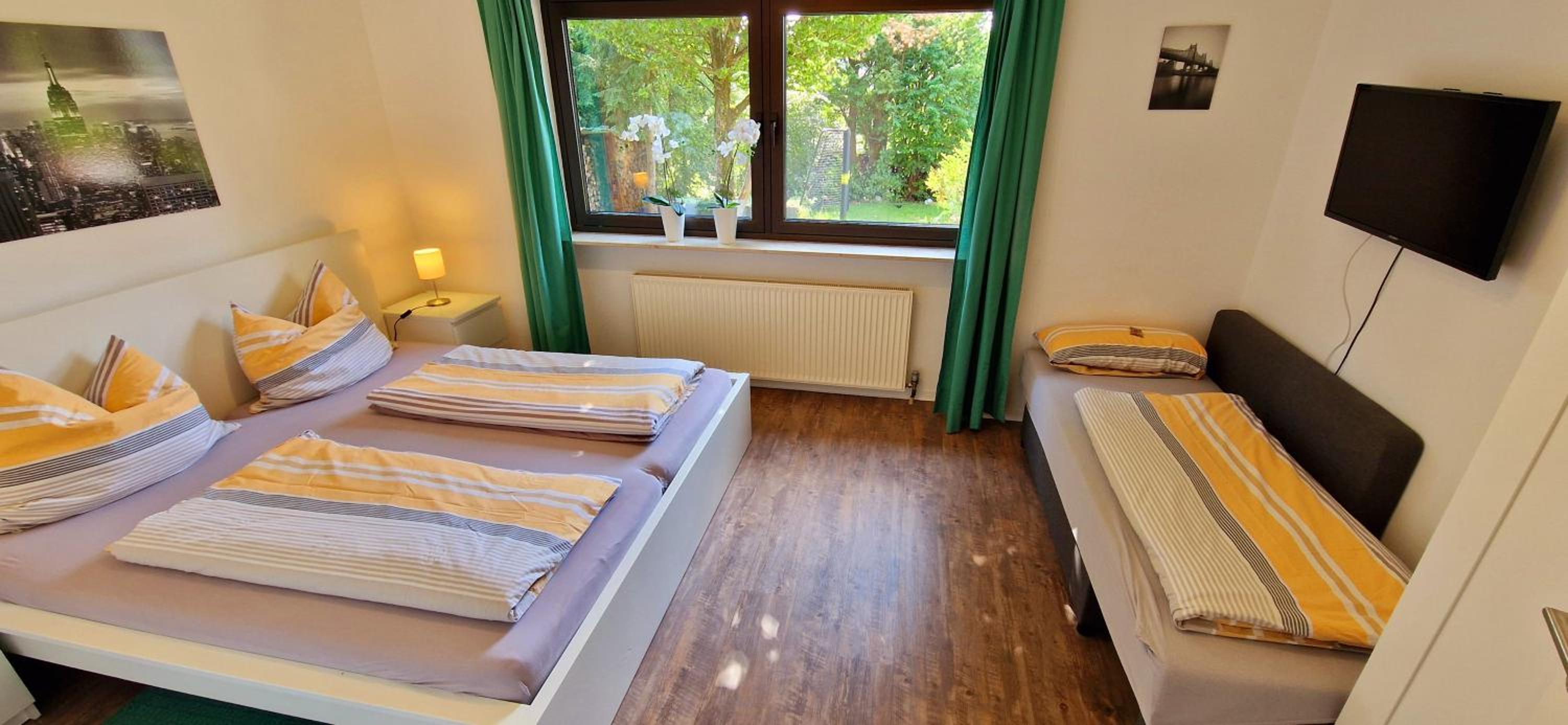 Three-Bedroom Apartment - Photo 8