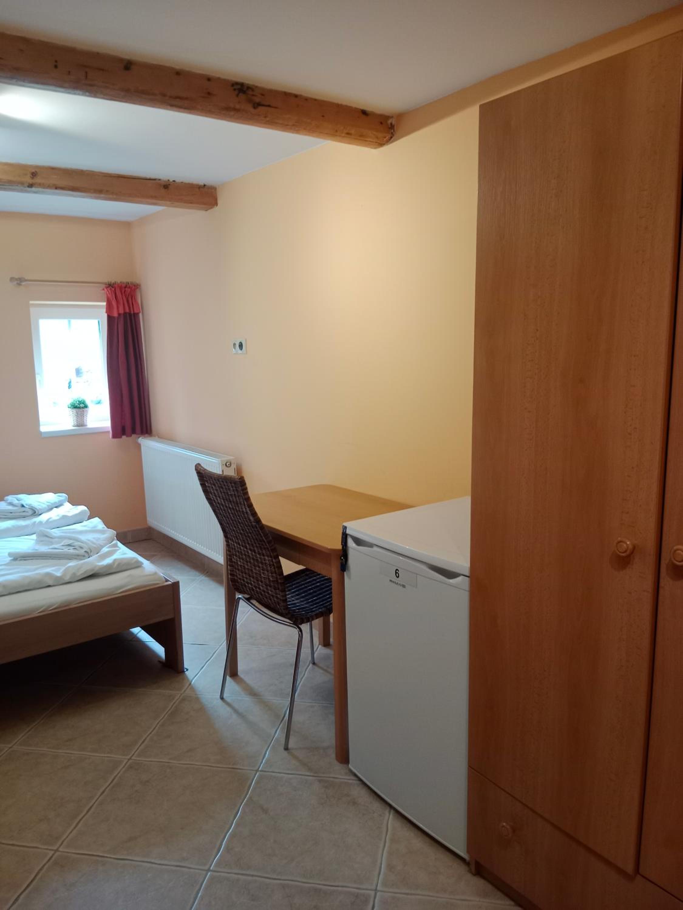 Quadruple Room with Private Bathroom photo 1