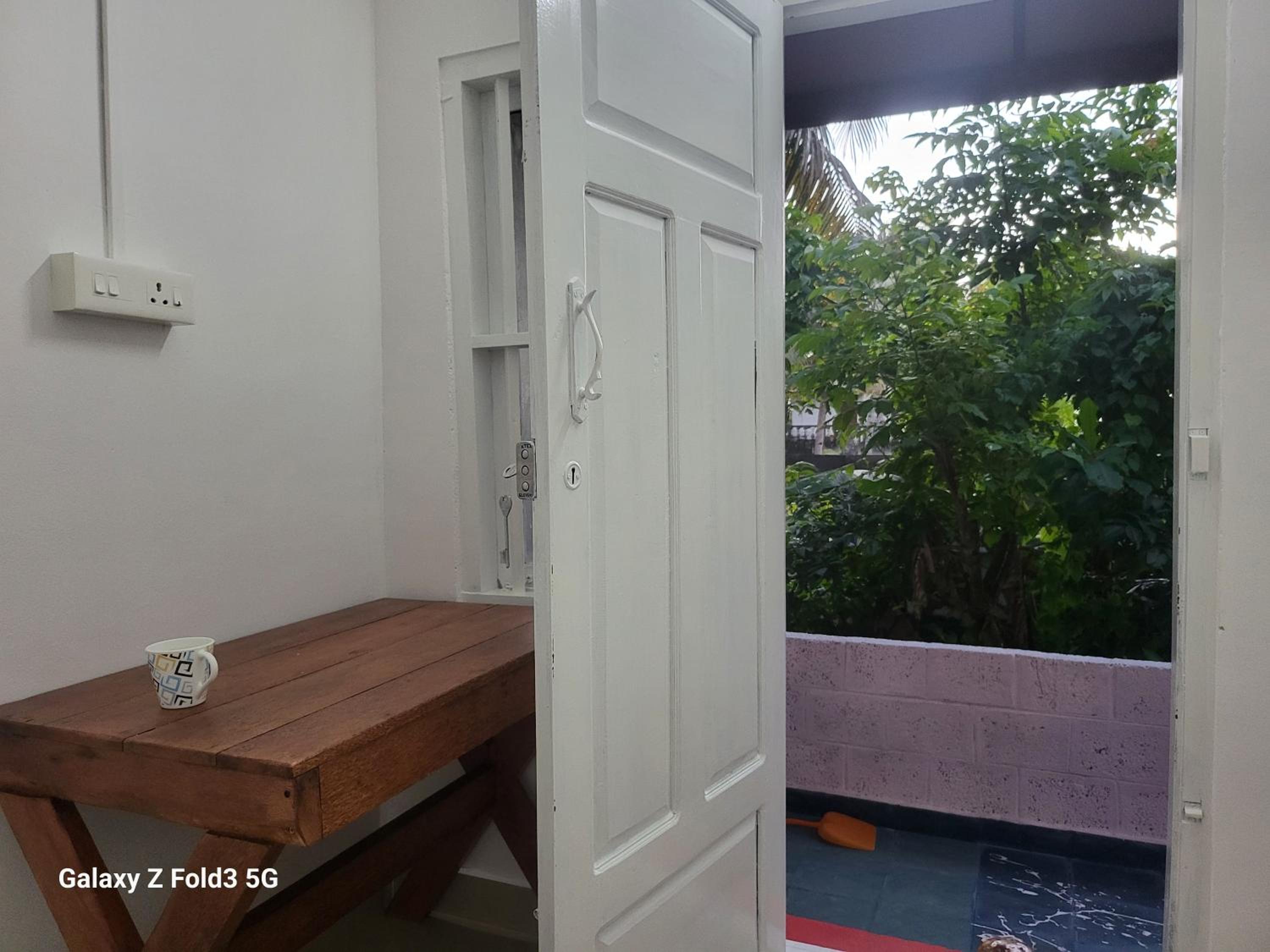 Deluxe Double Room with Balcony and Sea View photo 3