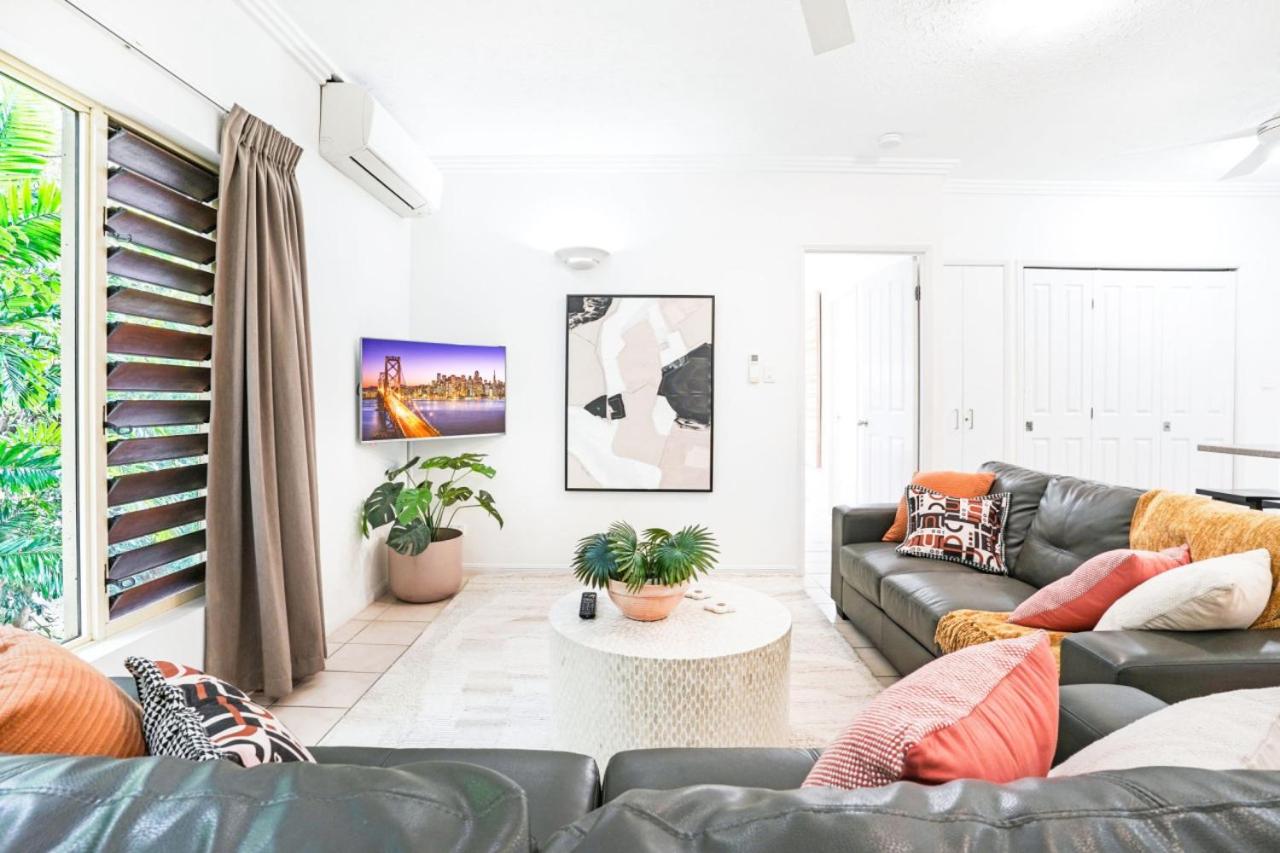 Apartment photo 2
