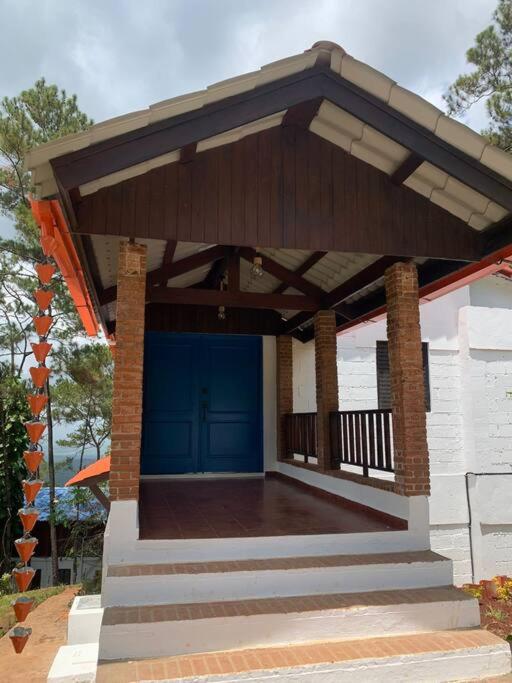 Villa photo 3