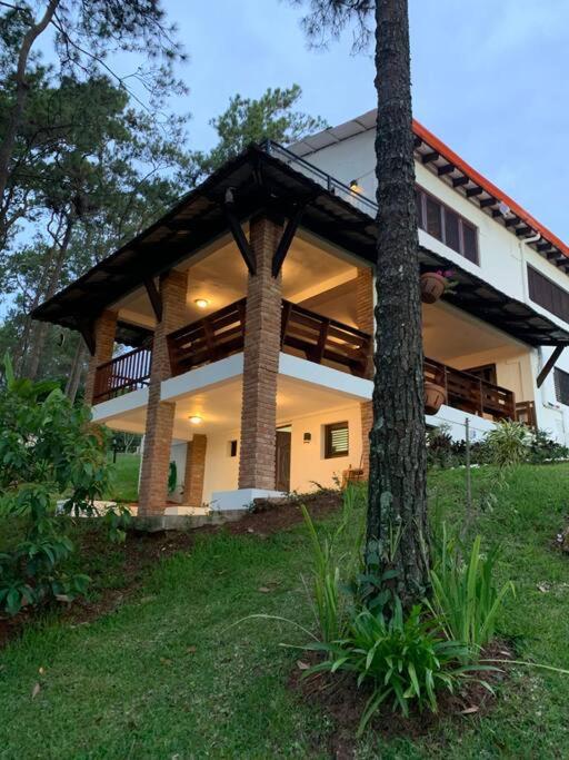Villa photo 2