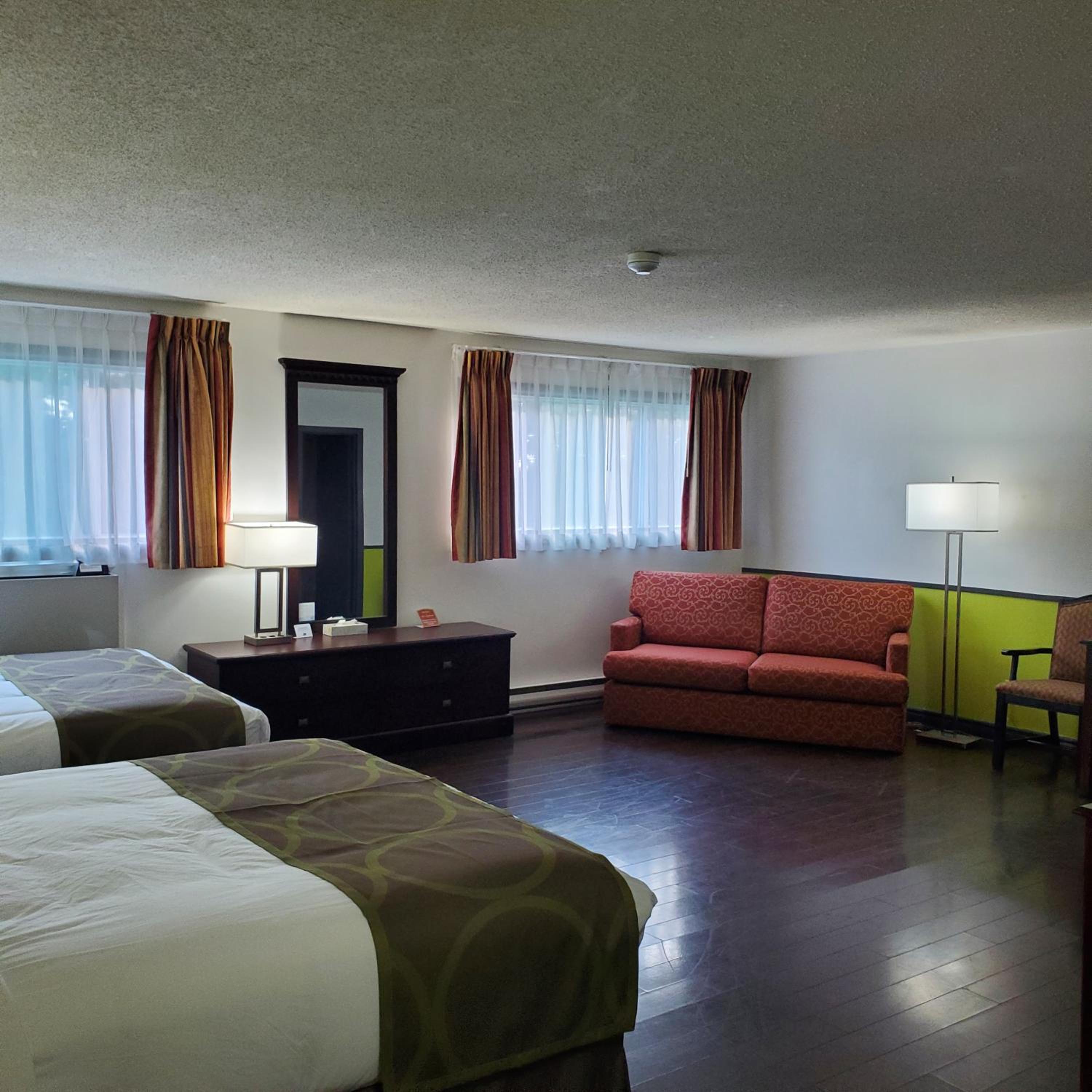 Suite with Two Queen Beds - Non-Smoking - Photo 2