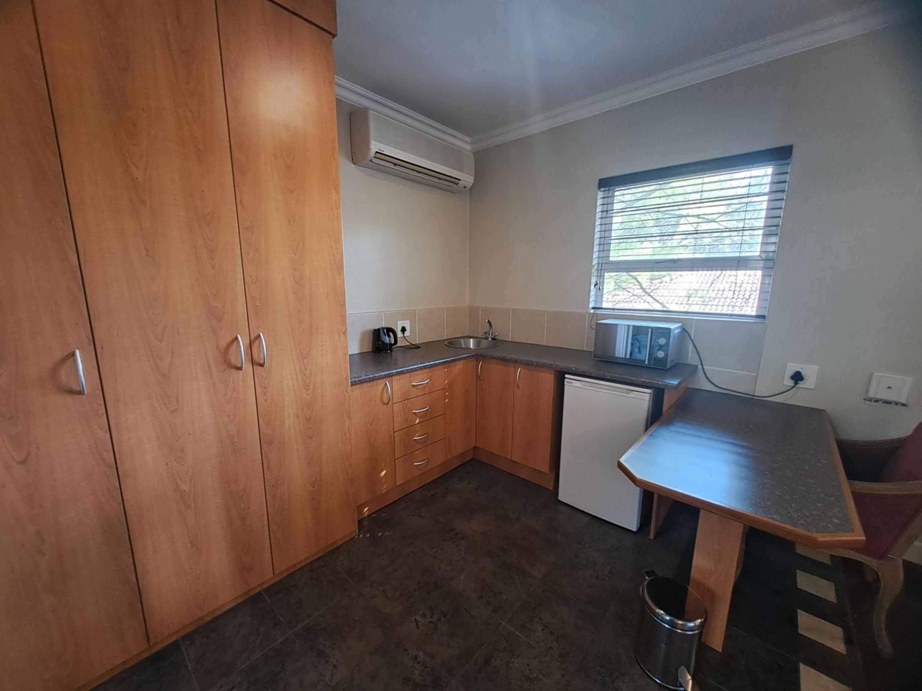 Standard Lodge Room - Photo 8