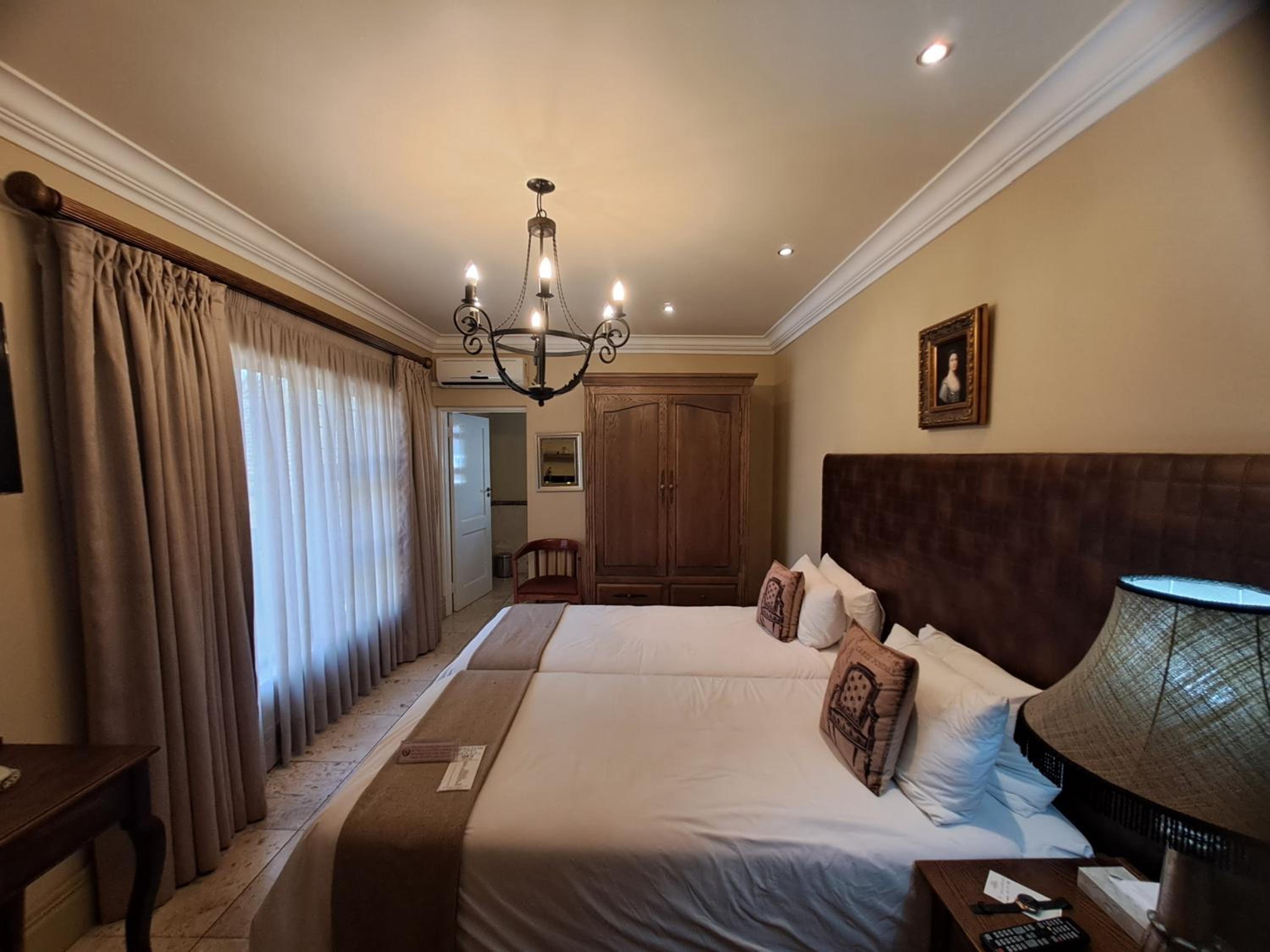 Standard Lodge Room - Photo 12