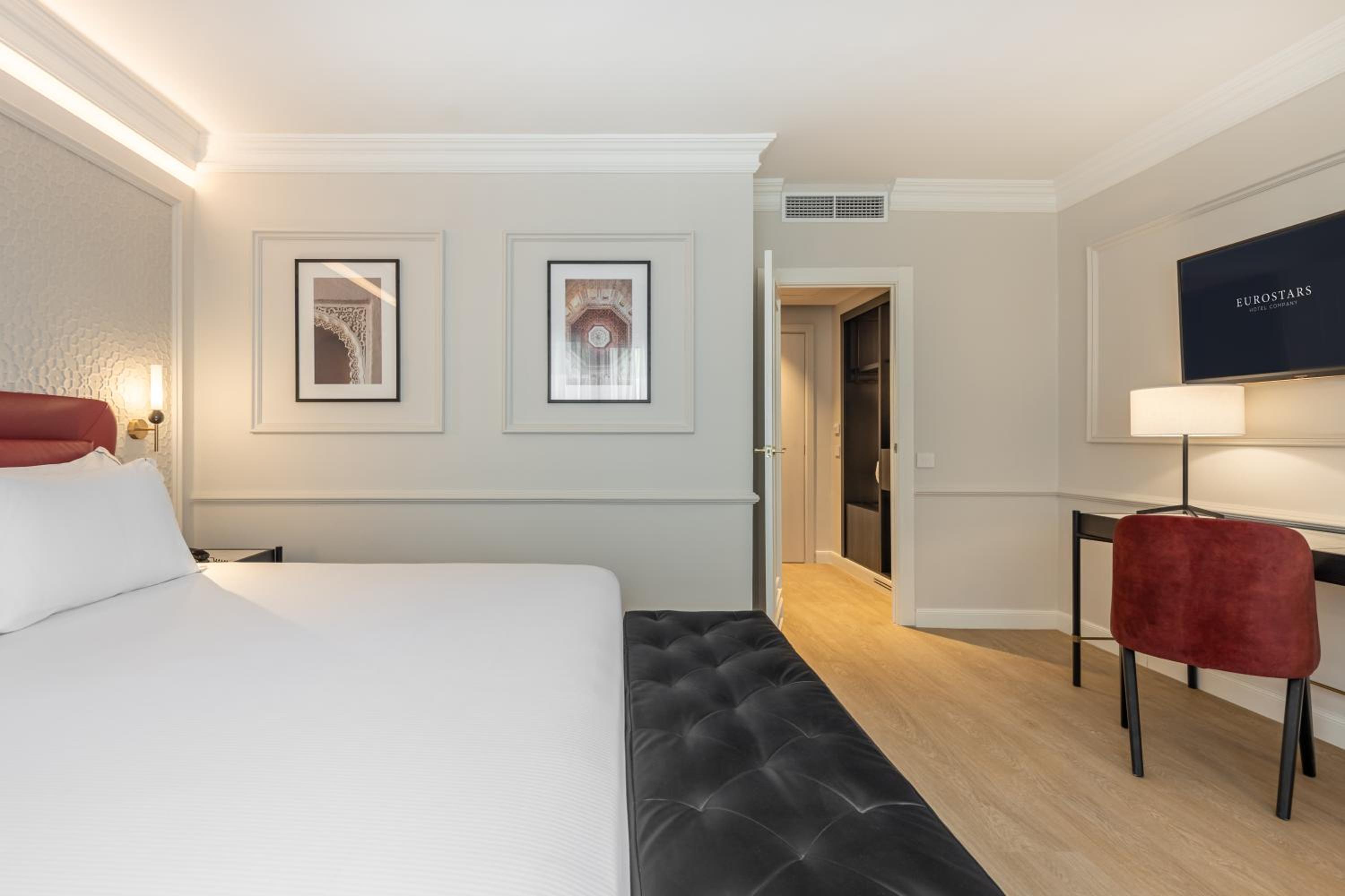 Habitación Doble con Sofá Cama