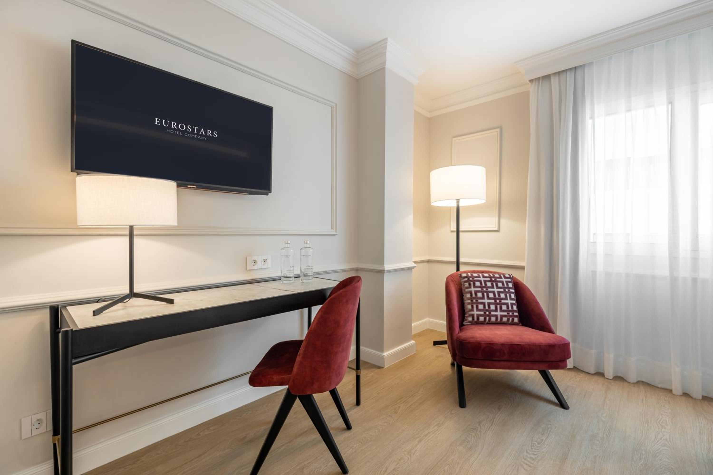 Double or Twin Room with View photo 2