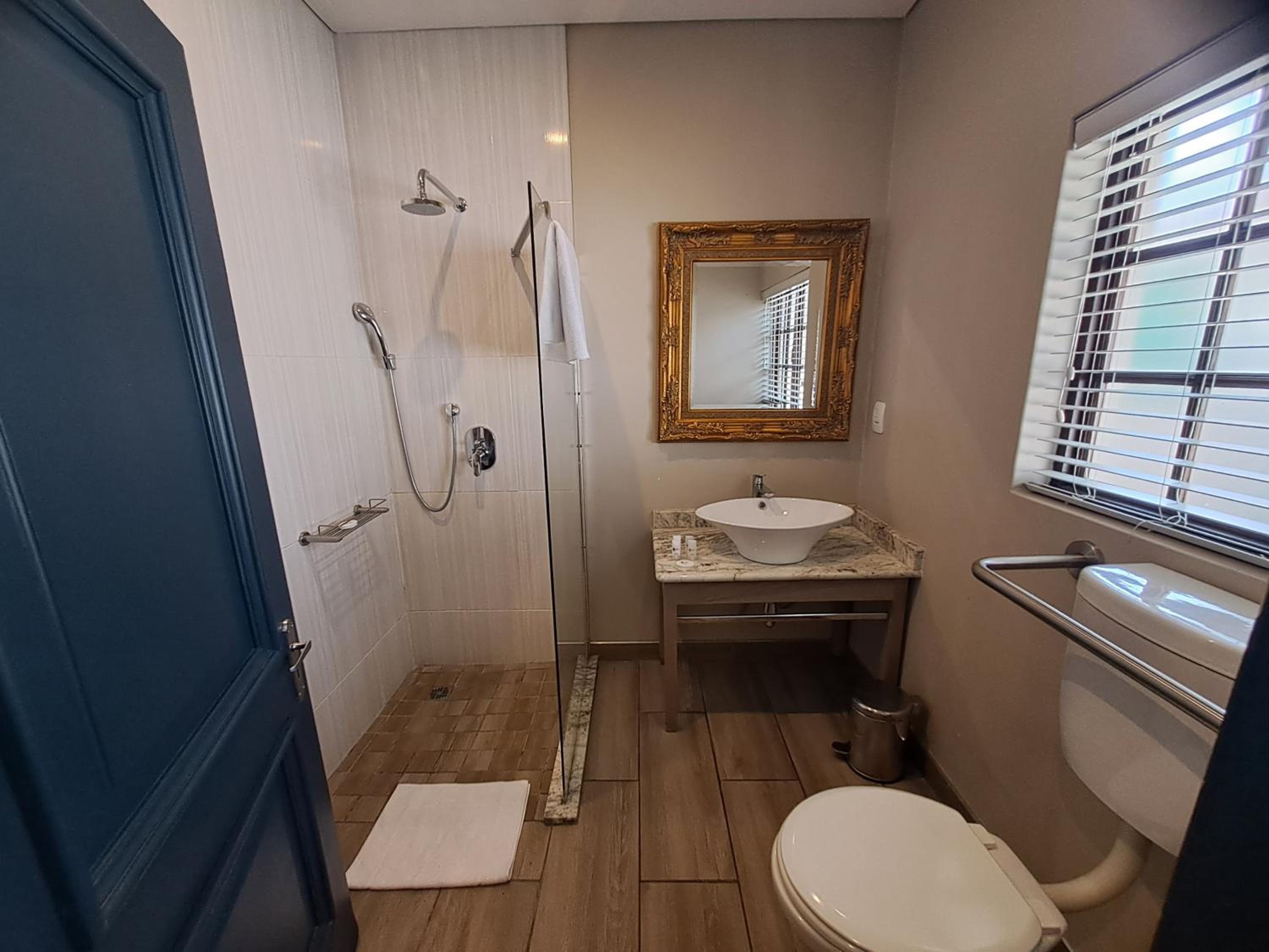 Long Stay Room - Disability Access - Photo 2