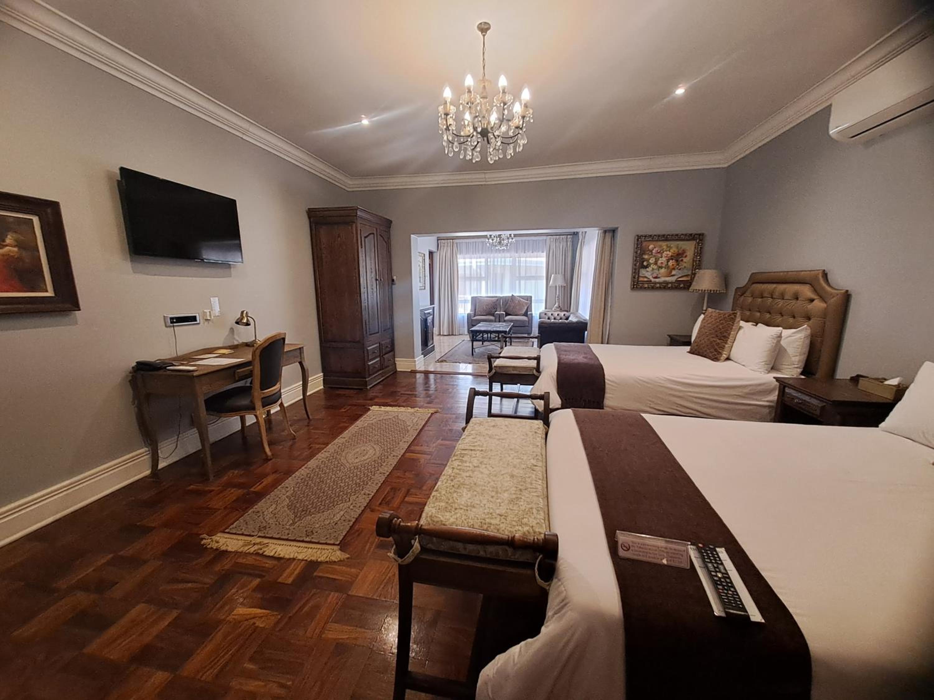 Luxury Lodge Family Room - Photo 4