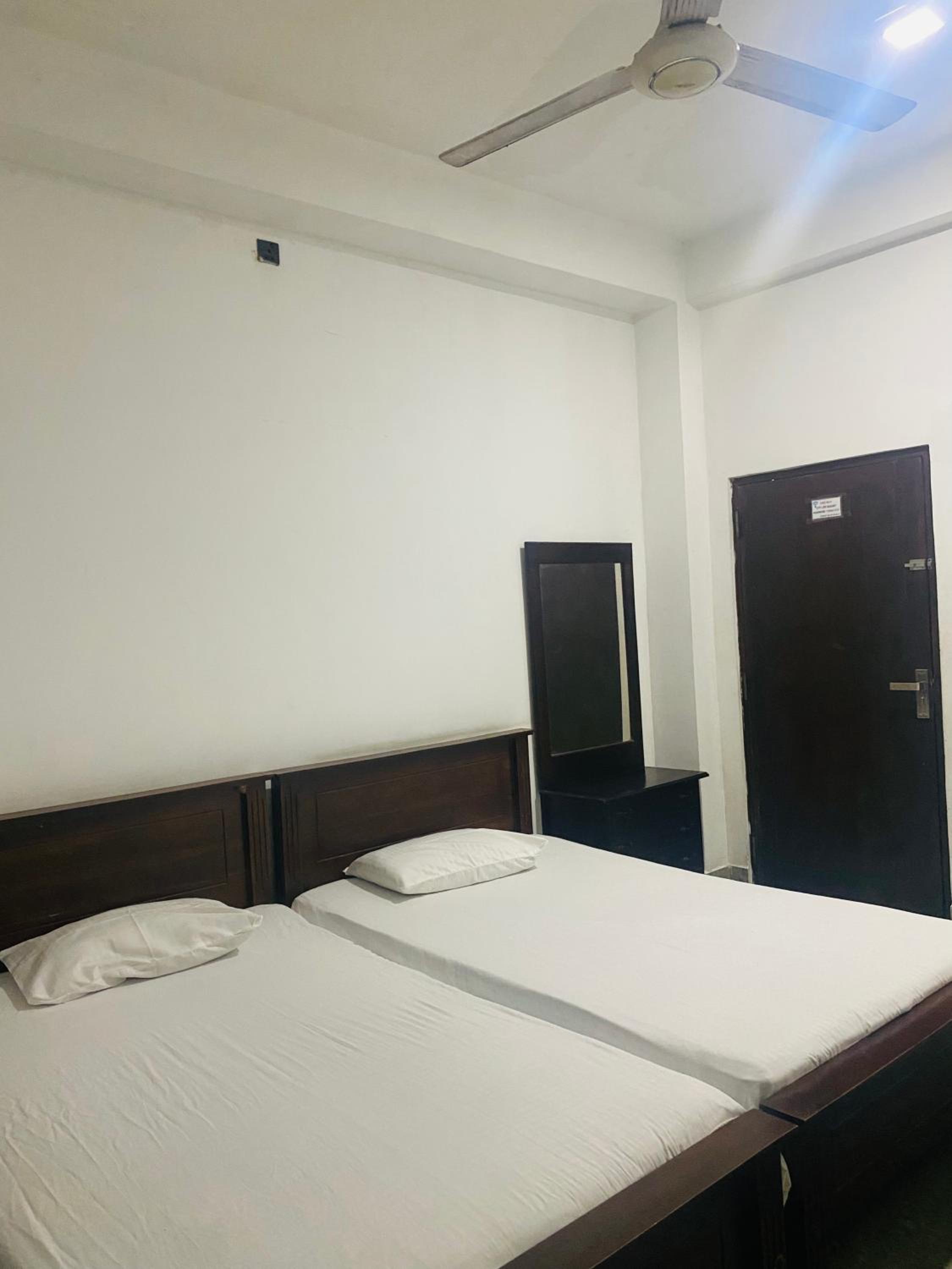 Triple Room with Balcony photo 2