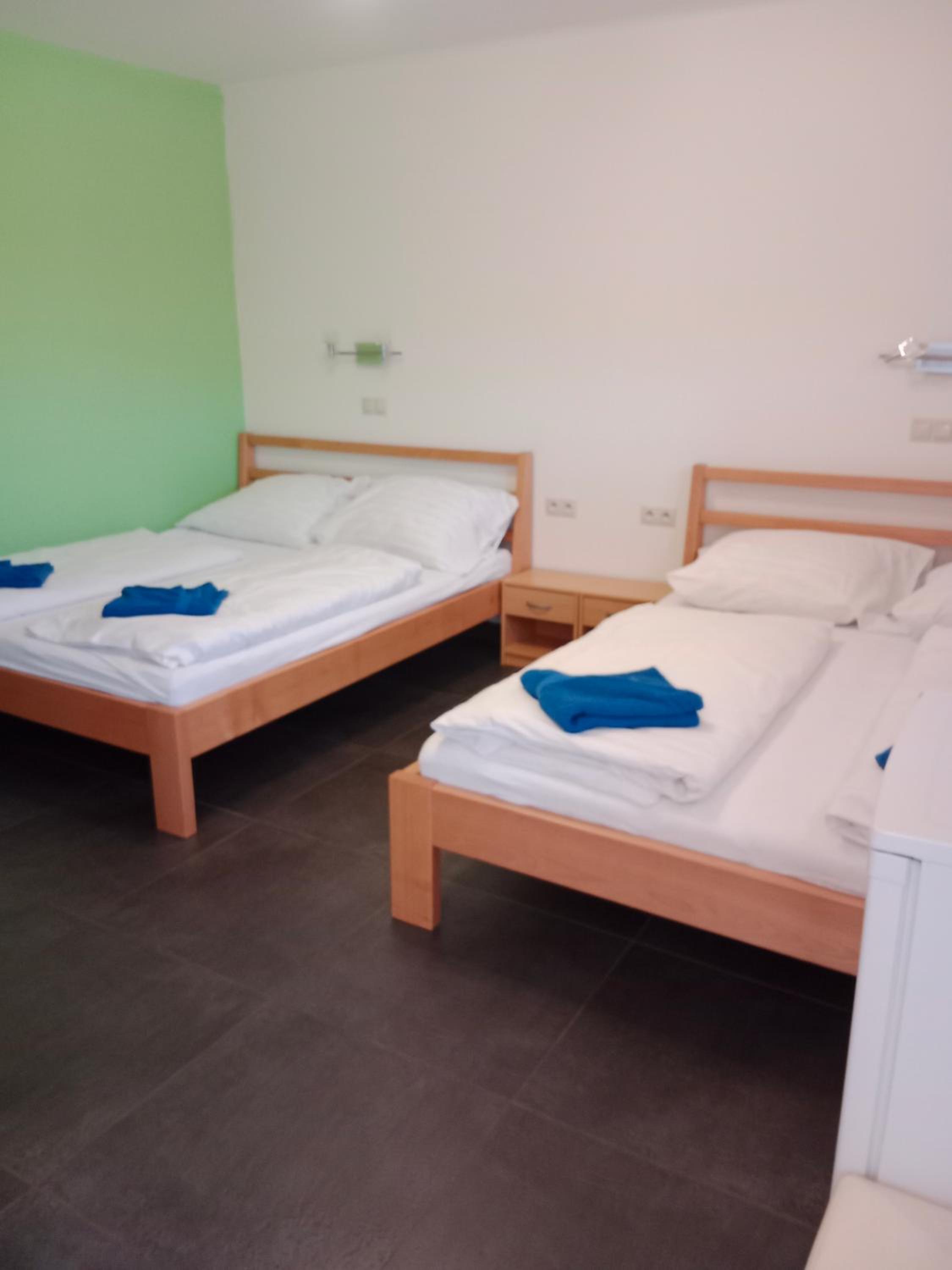 Quadruple Room with Private Bathroom photo 1