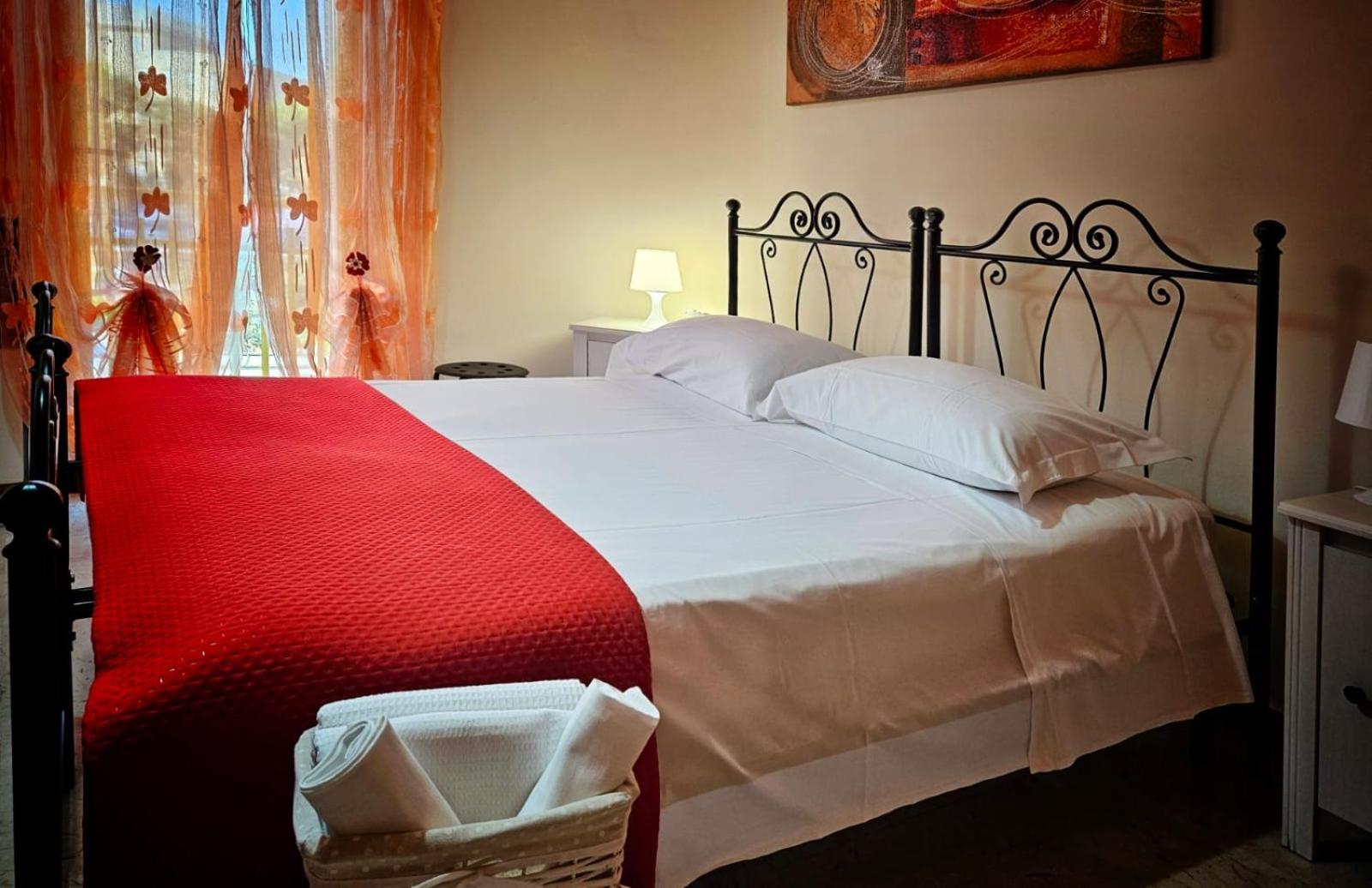 Deluxe Double Room with Balcony - Photo 1
