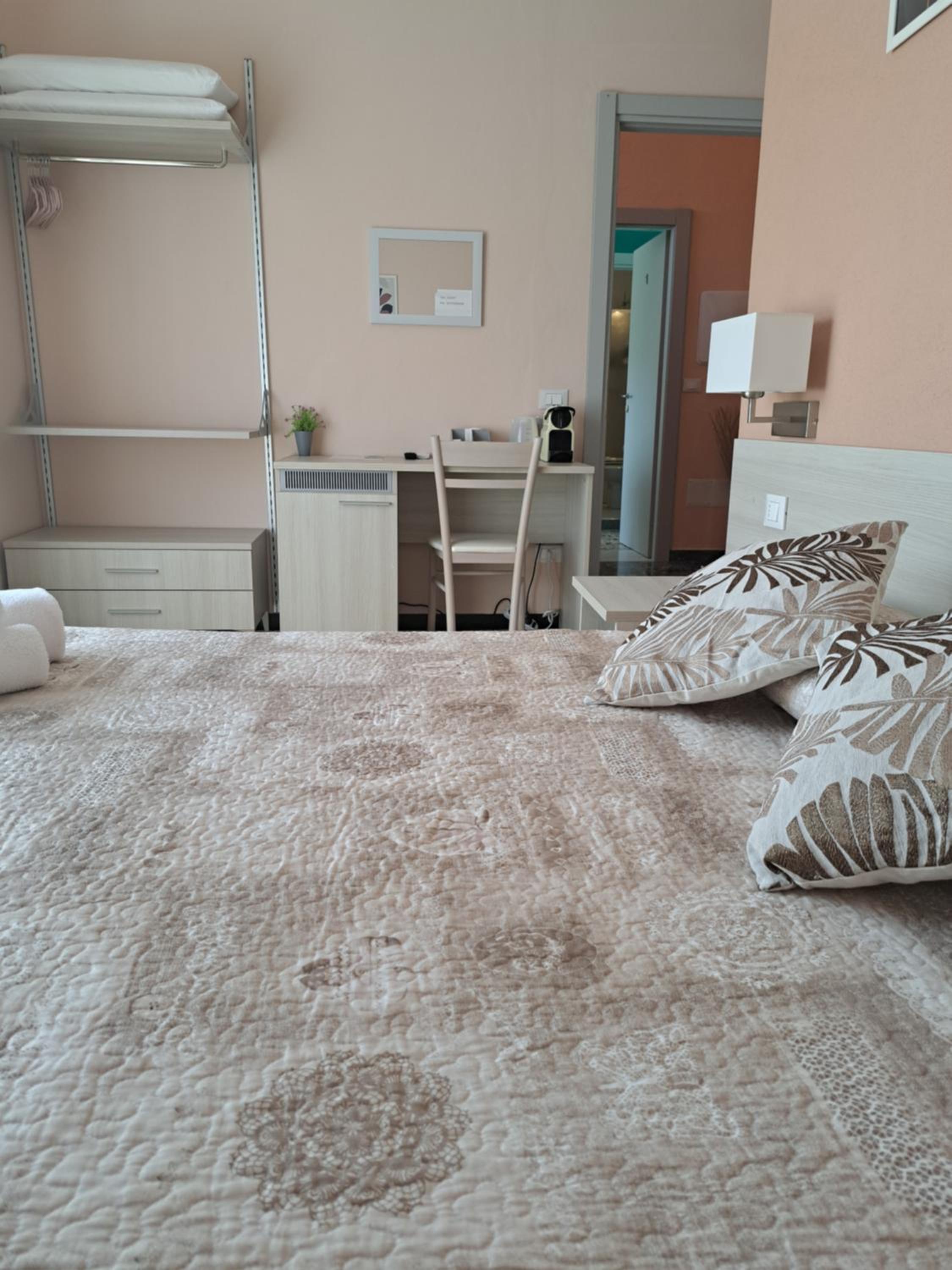 Double or Twin Room with Private Bathroom photo 3