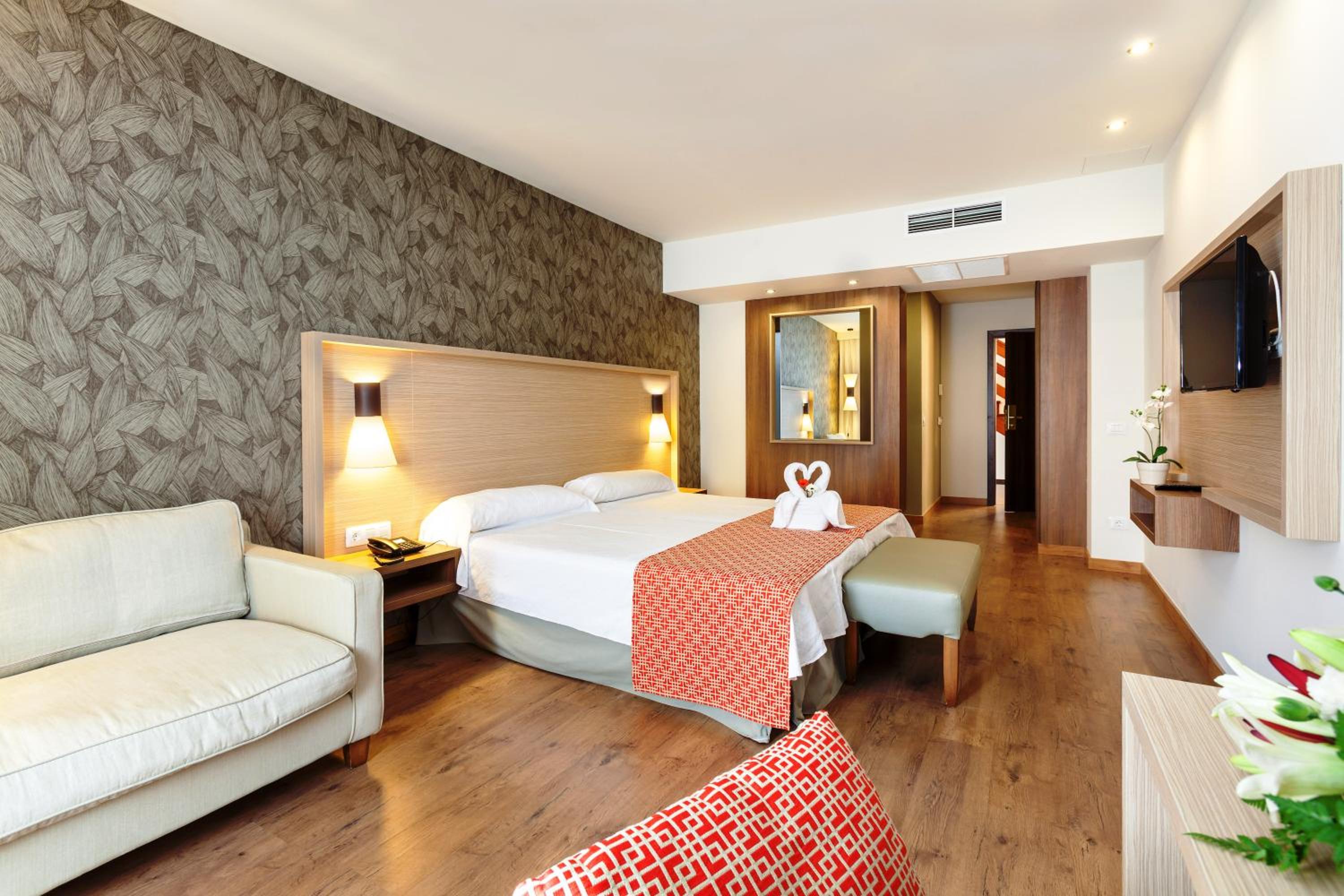 Superior Double Room - Photo 2