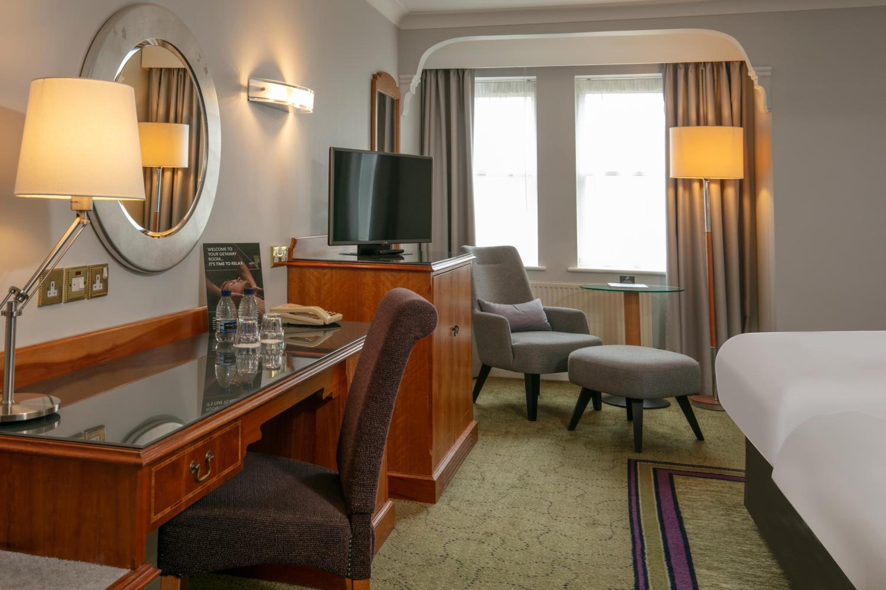 Deluxe King Room - Photo 1