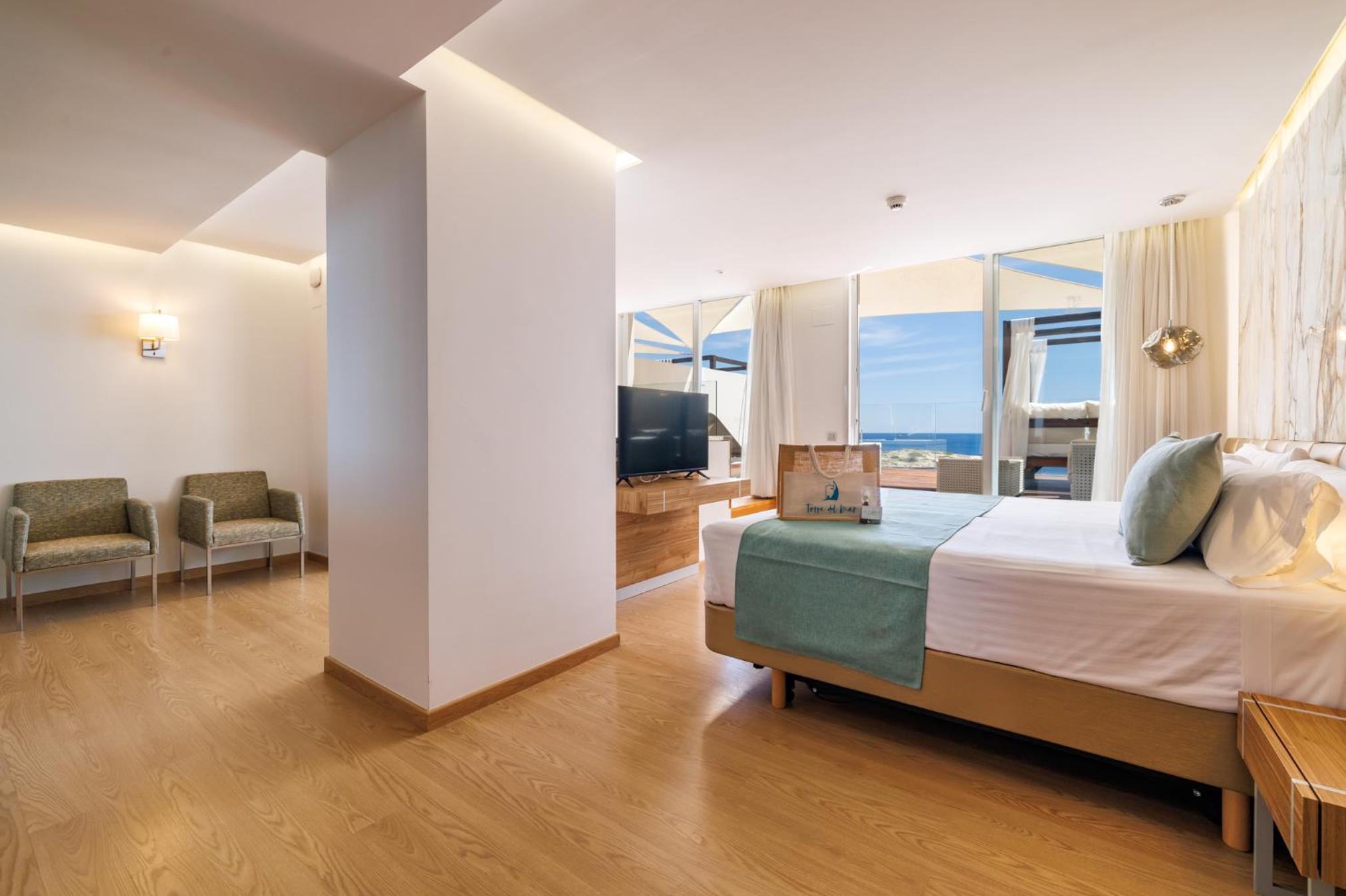 Suite with Sea View and Hot Tub - Free Spa Access