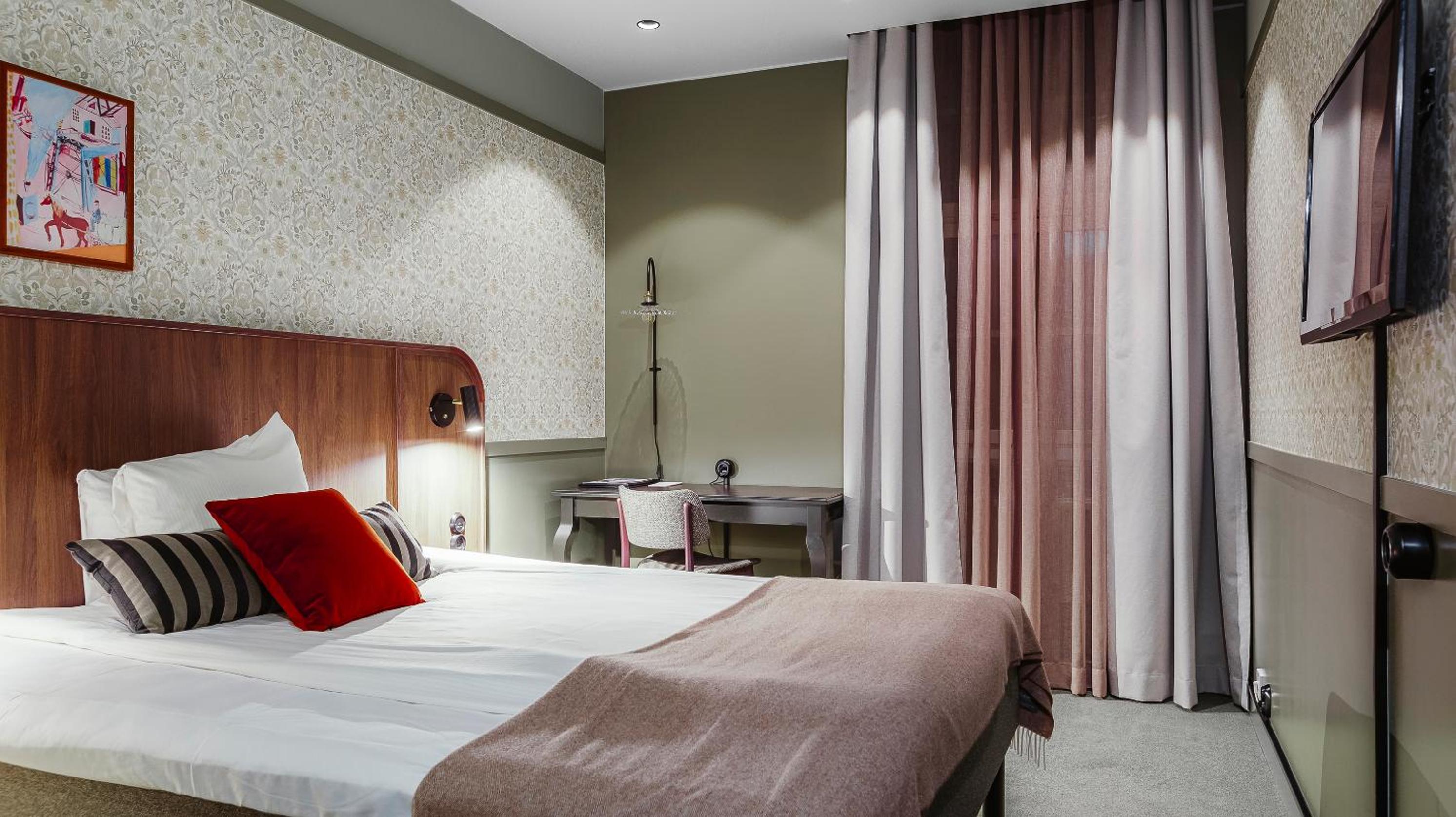 Standard Twin Room - Photo 9