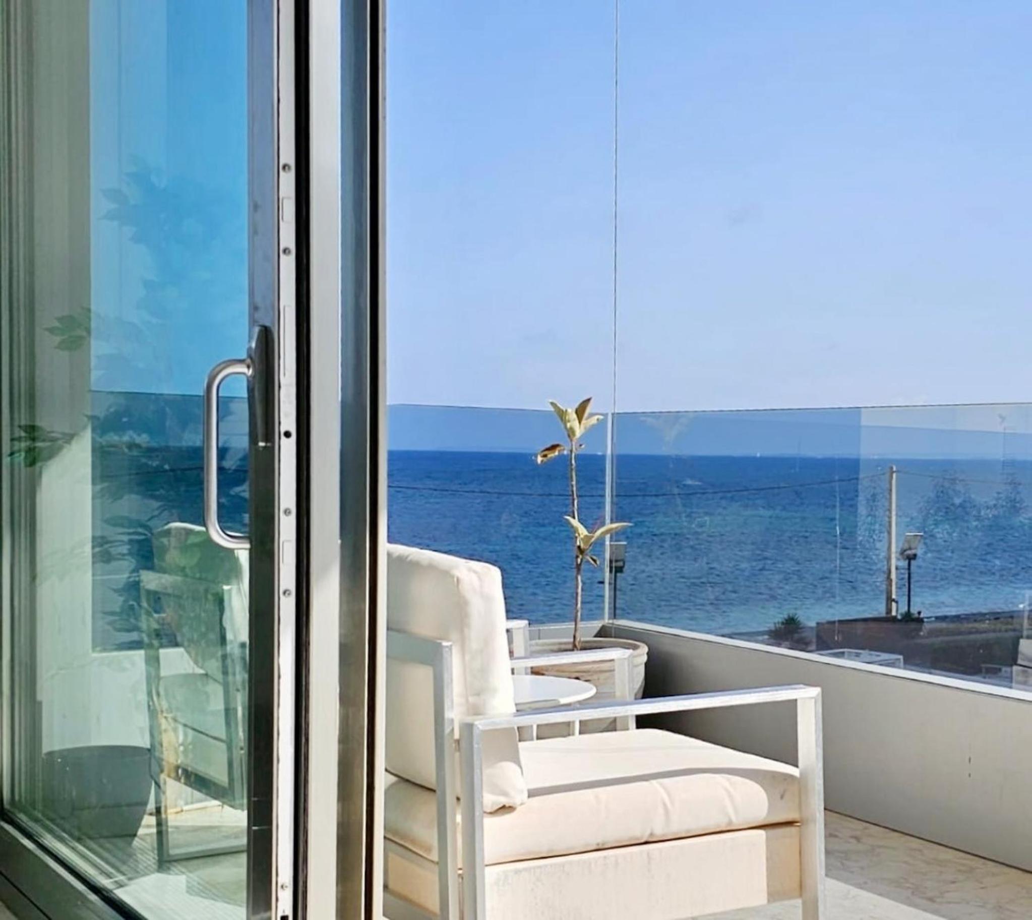 Four-Bedroom Luxury Apartment photo 3
