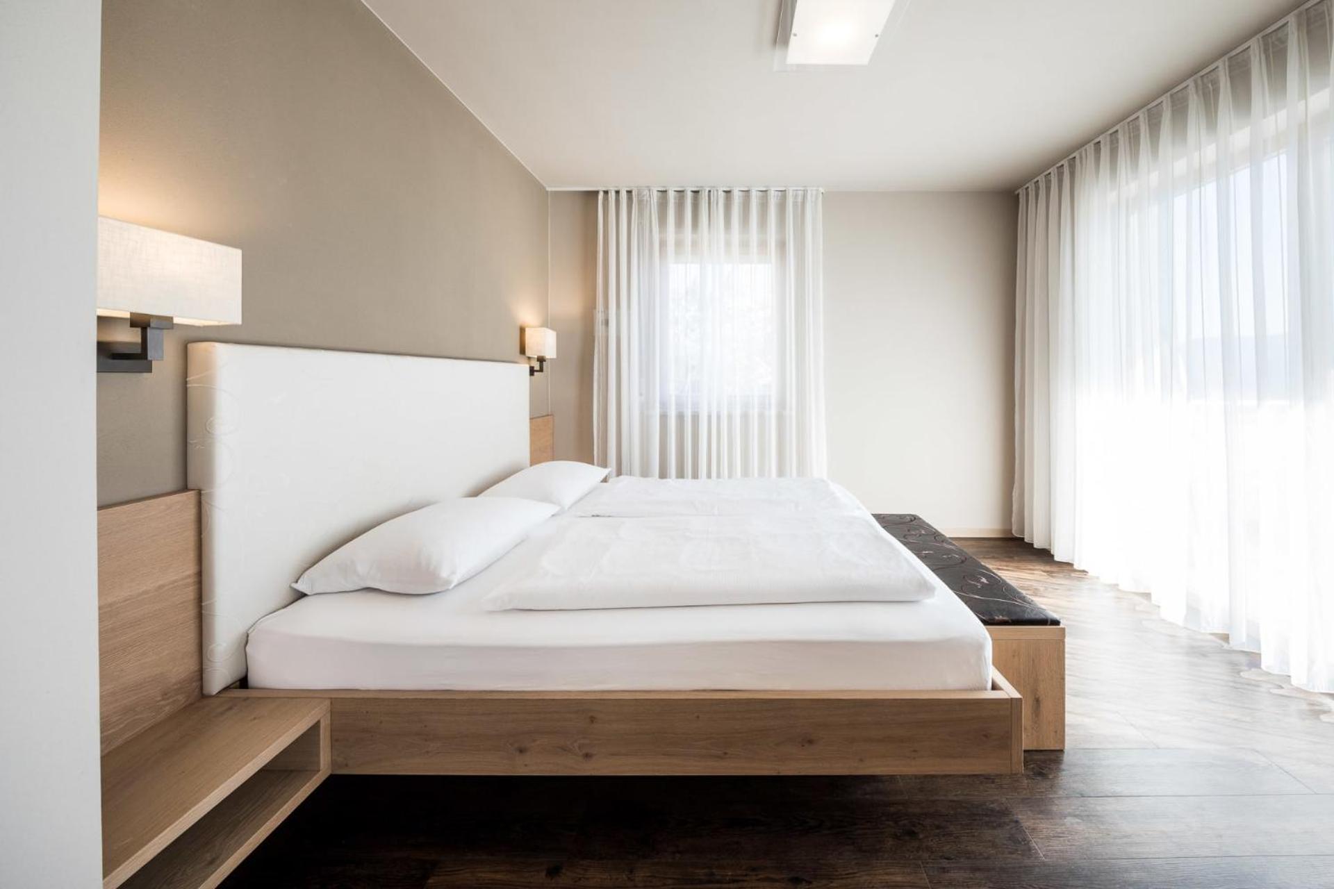 Deluxe Suite - Photo 5