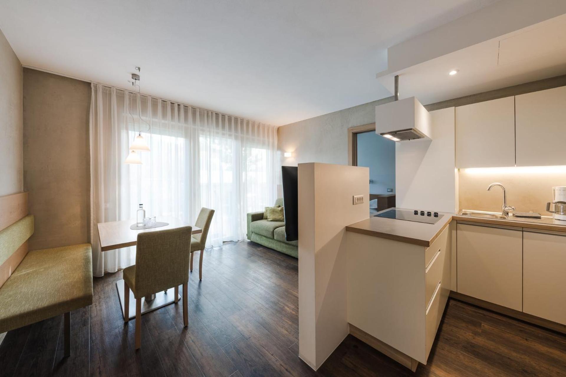 Two-Bedroom Suite - Photo 3
