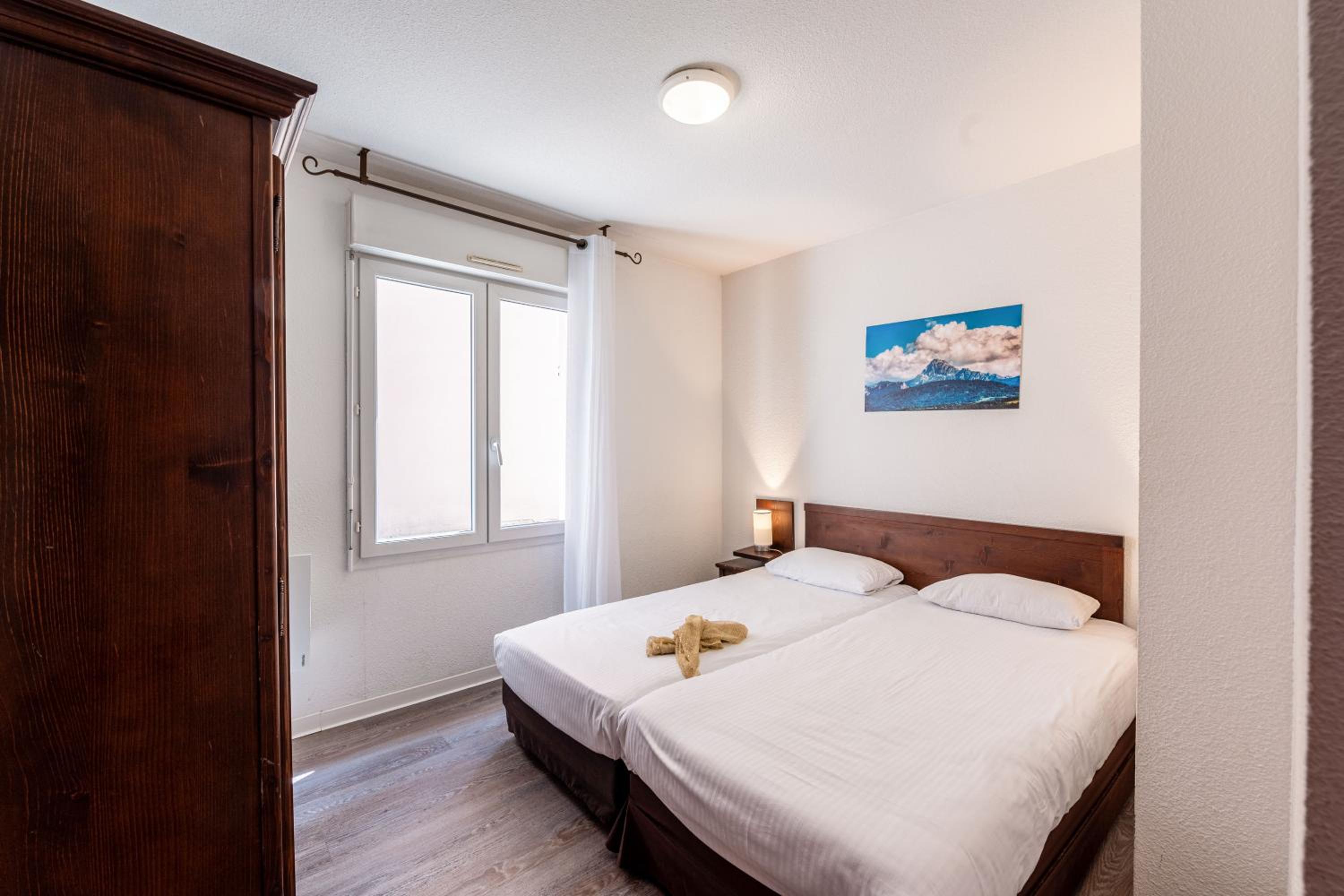 Two-Bedroom Apartment - Photo 4