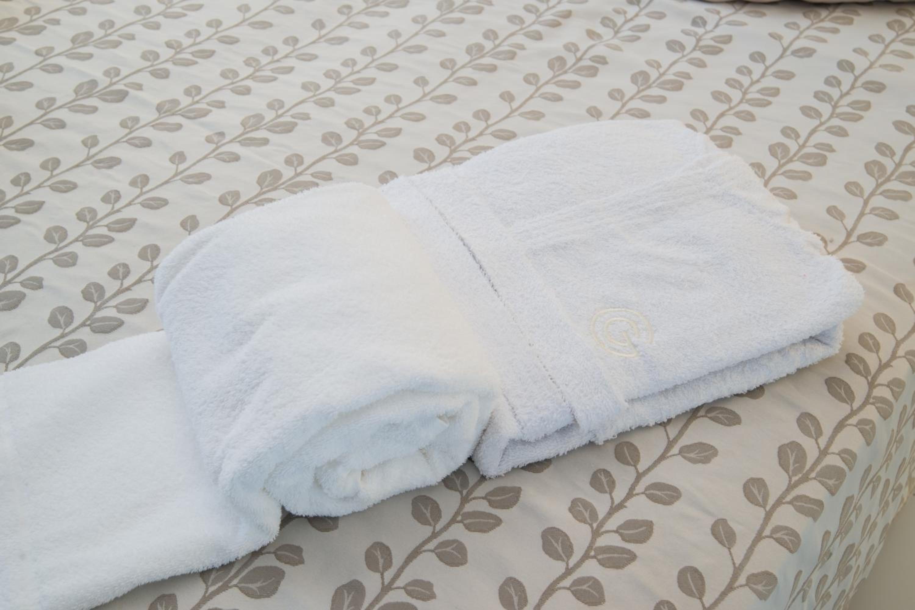Double or Twin Room - Photo 9