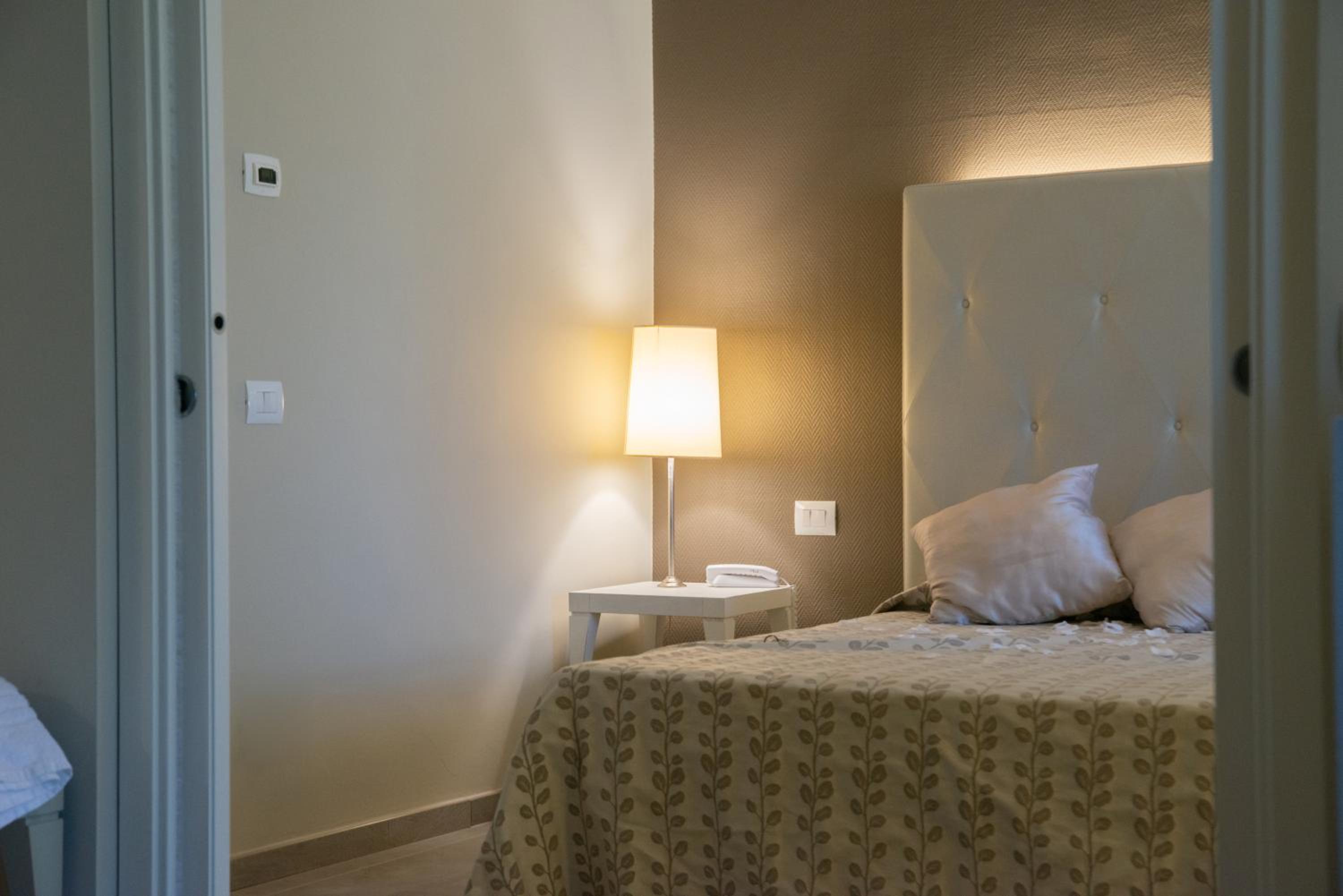 Suite - Photo 6