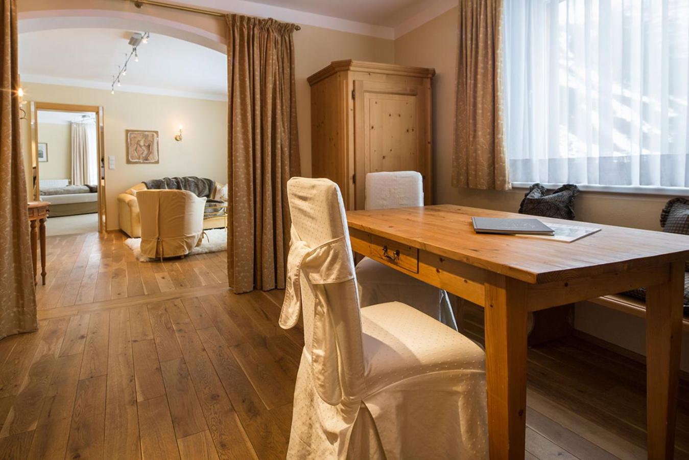 Suite photo 1